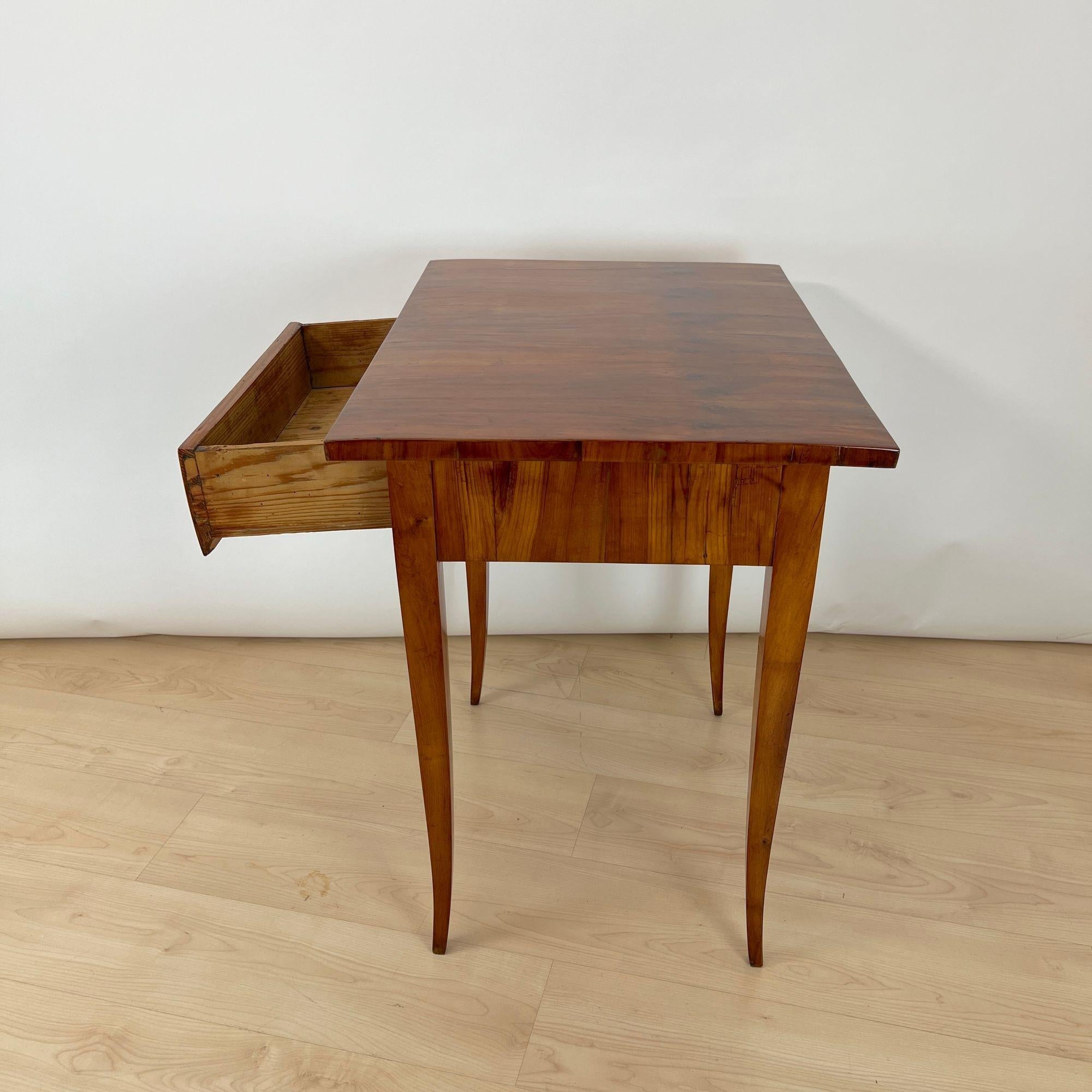 Biedermeier Side Table, Cherrywood, South Germany circa 1820 For Sale 6