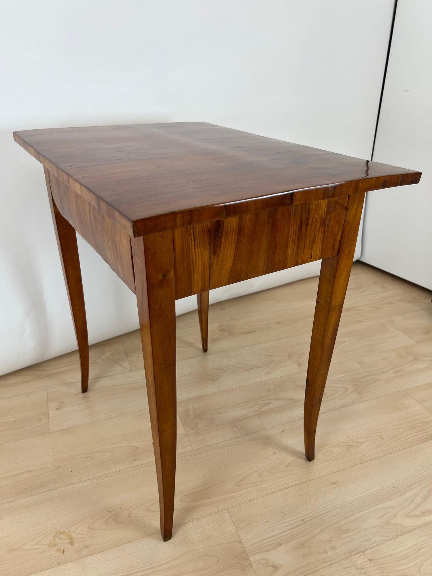 Biedermeier Side Table, Cherrywood, South Germany circa 1820 For Sale 9