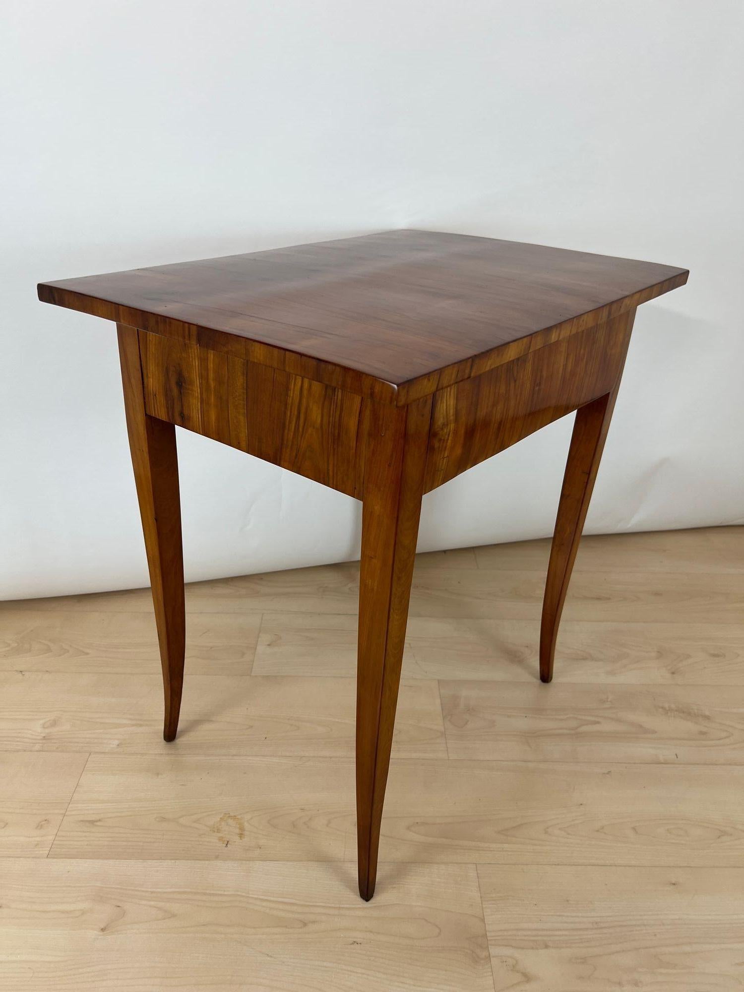 Biedermeier Side Table, Cherrywood, South Germany circa 1820 For Sale 10