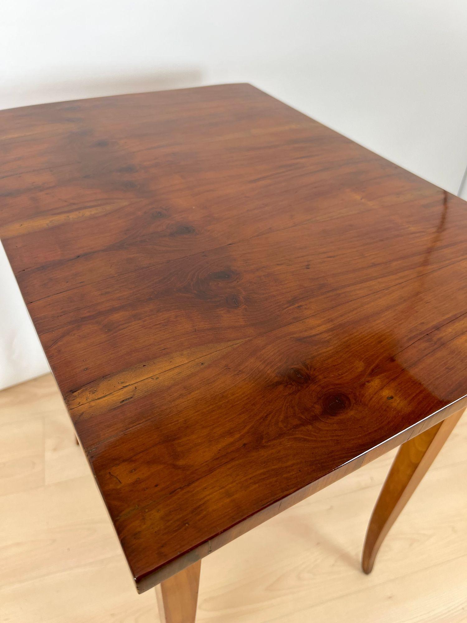 Biedermeier Side Table, Cherrywood, South Germany circa 1820 For Sale 4