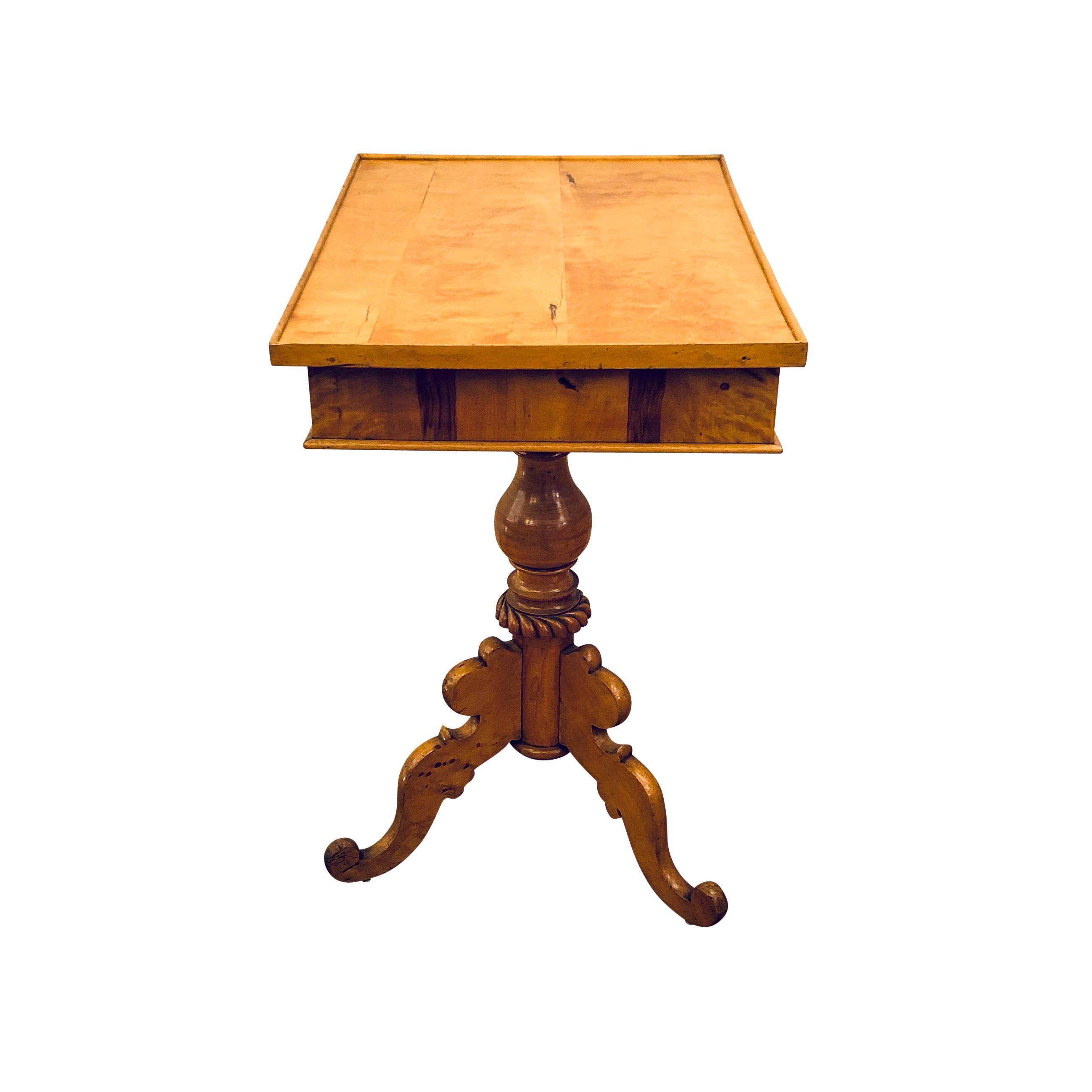 Biedermeier Side Table In Good Condition For Sale In New York, NY