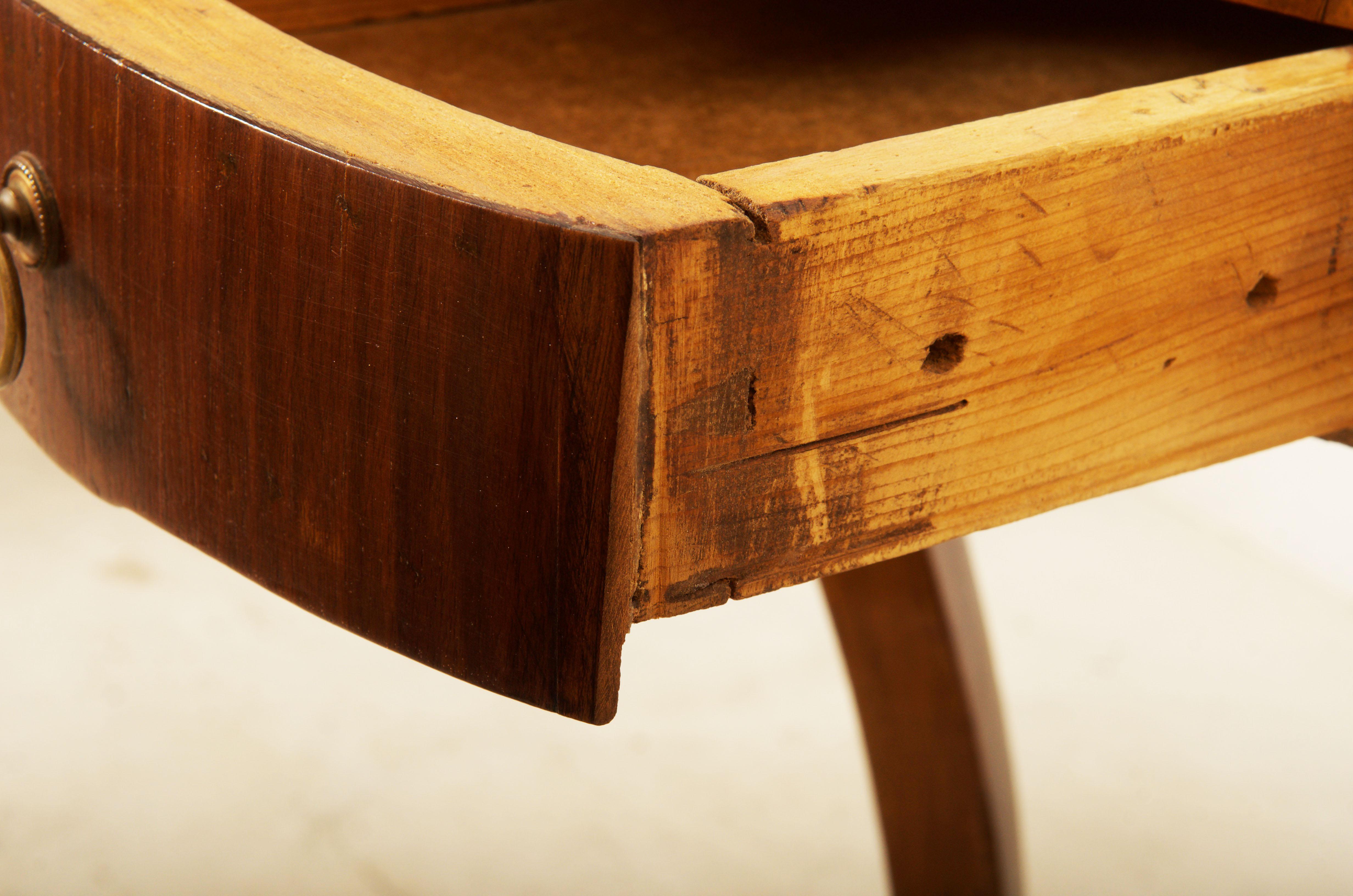 Biedermeier Beistelltisch im Angebot 2