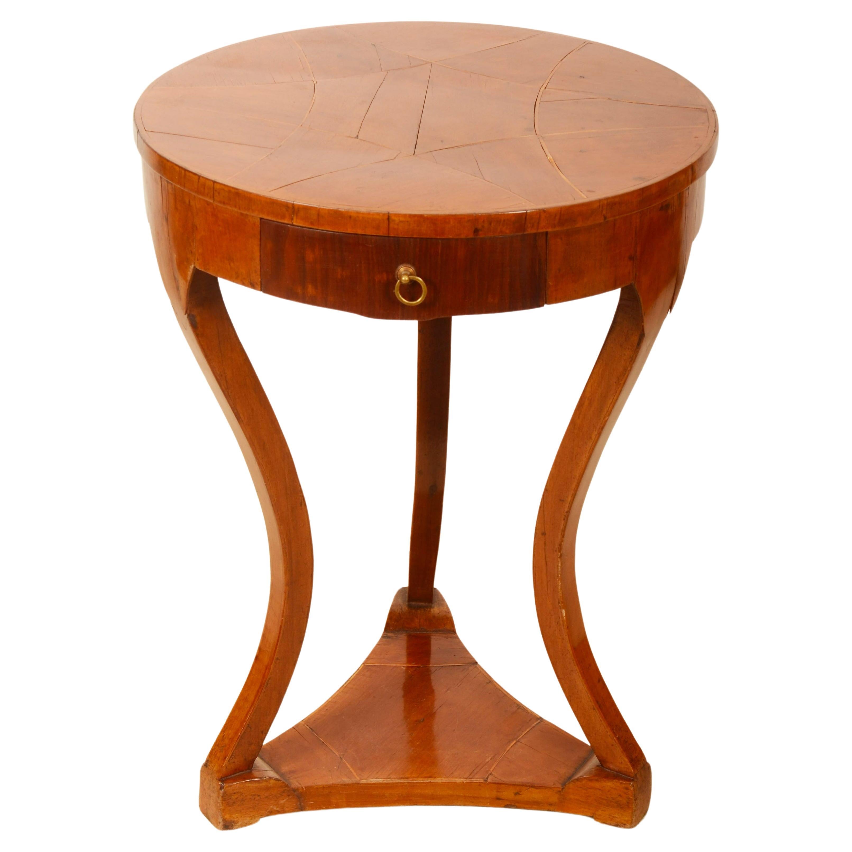 Biedermeier Beistelltisch im Angebot