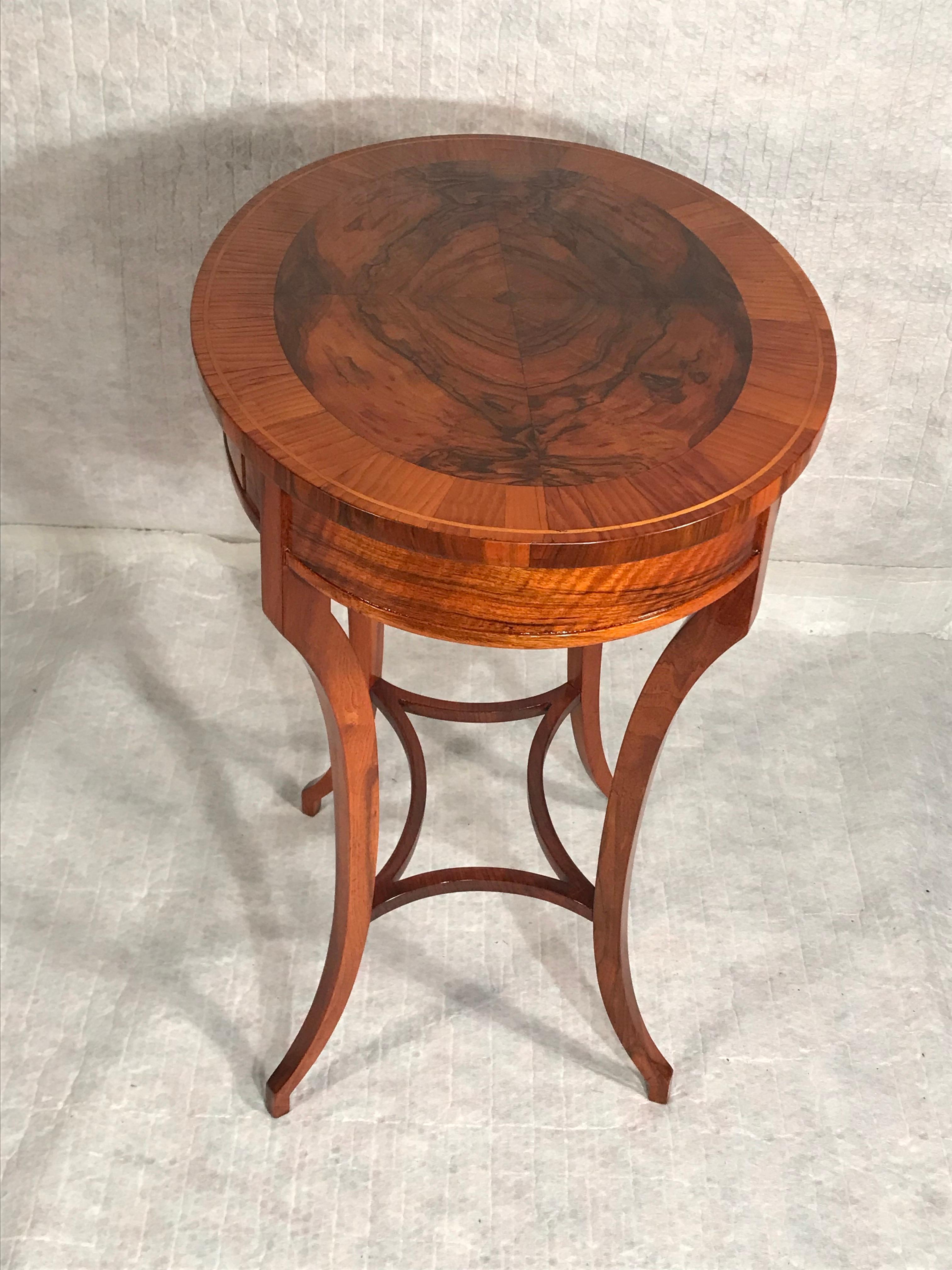 Veneer Biedermeier Side Table, Germany 1820, walnut For Sale