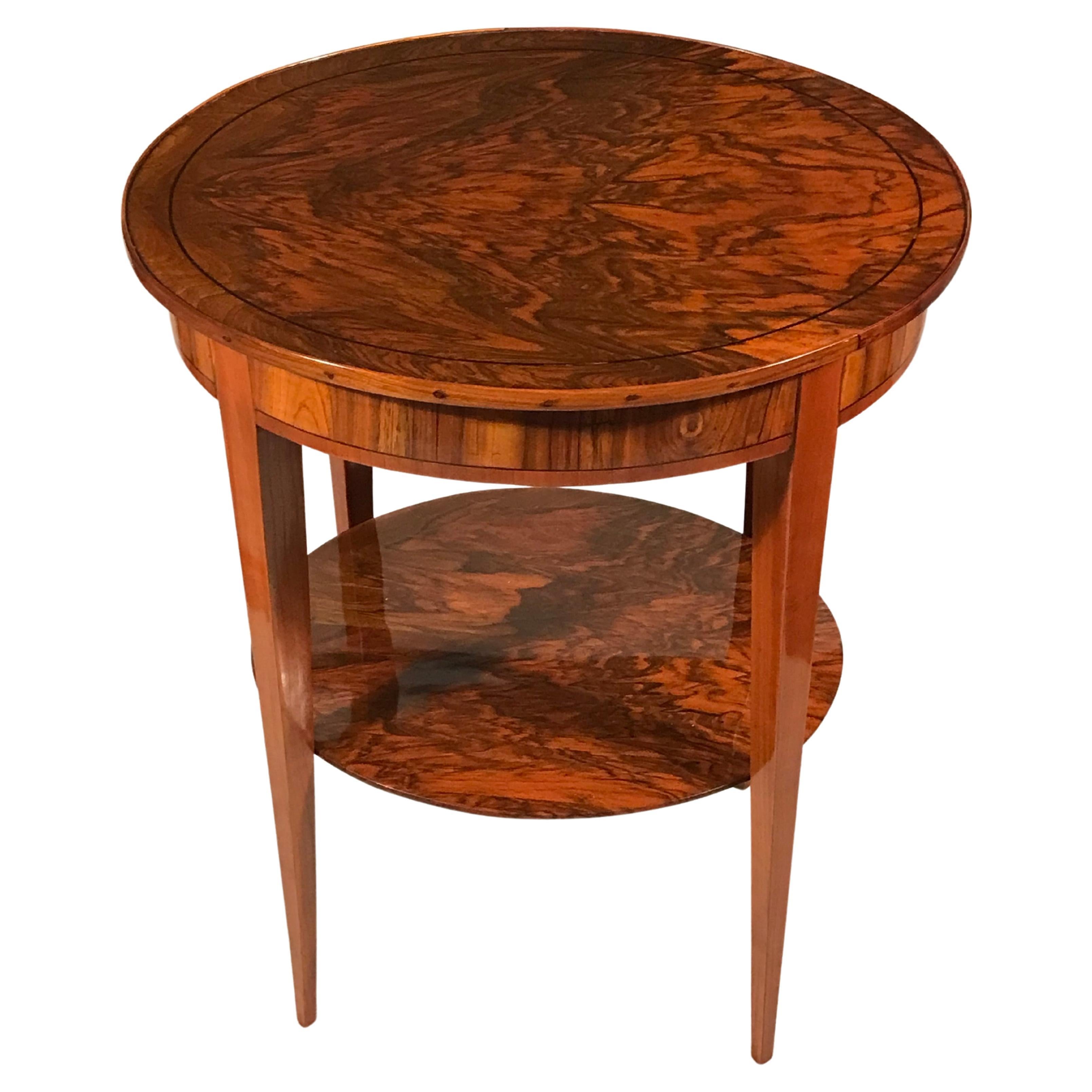 Biedermeier Side Table, Germany 1820, Walnut For Sale 2