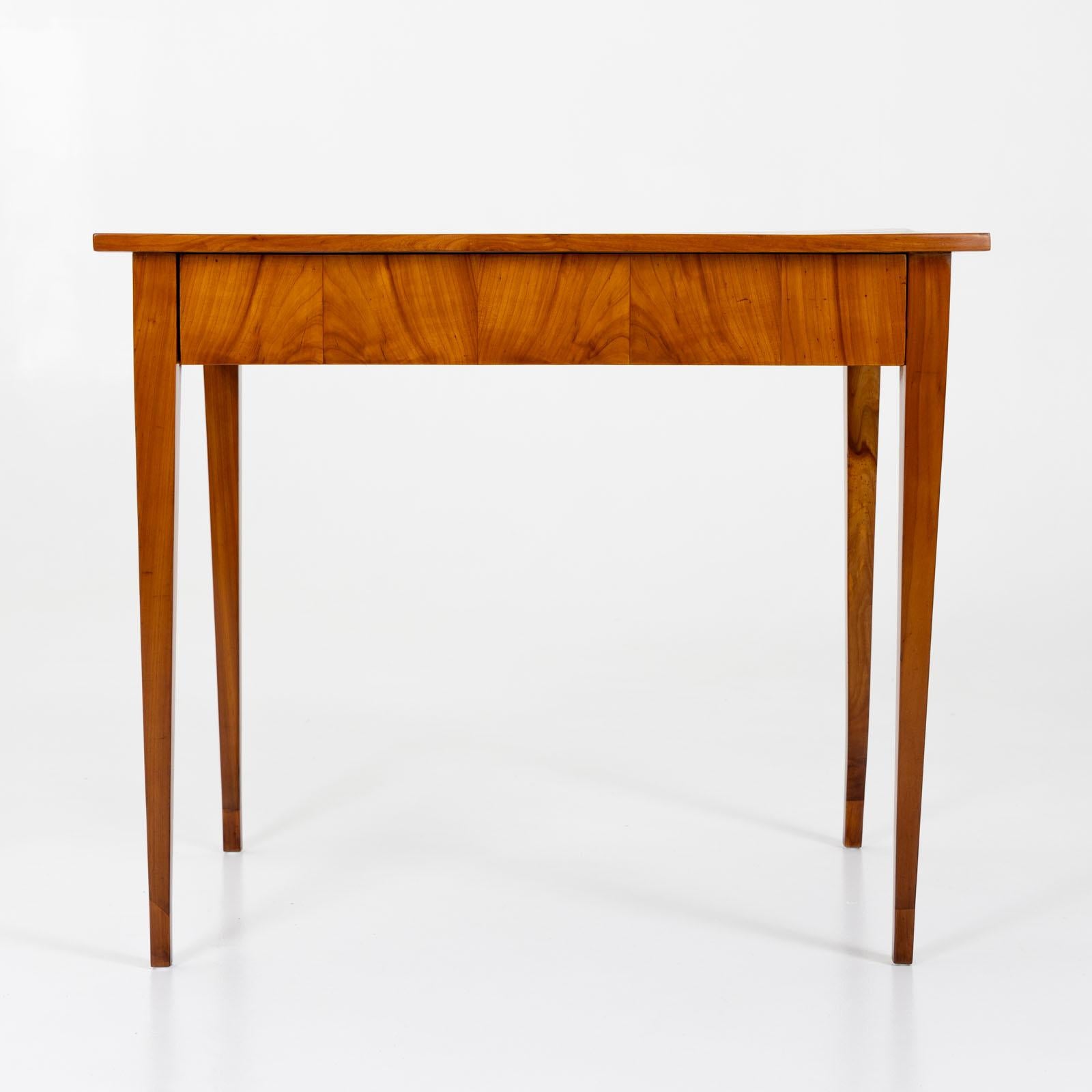 Polished Biedermeier Side Table in Cherry, South German around 1820 For Sale