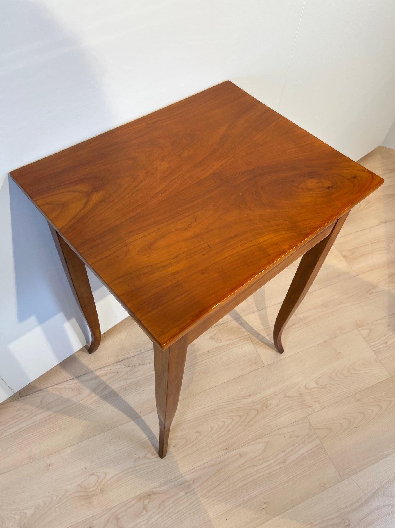 Biedermeier Side Table with Drawer, Cherry Wood, South Germany circa 1825 For Sale 3