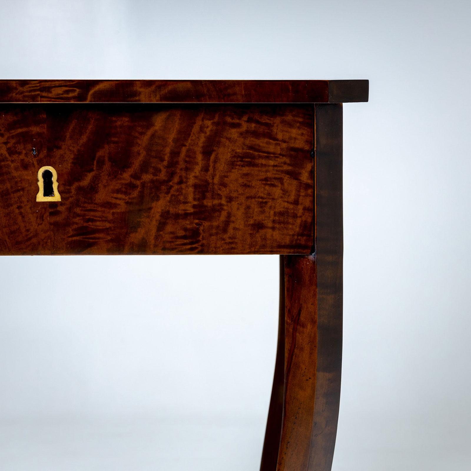 Biedermeier Side Table with one Drawer, circa 1830 For Sale 3