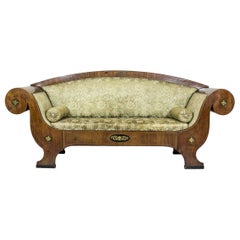 Antike Groß  Biedermeier-Sofa in Grün mit Messingdetails, um 1860