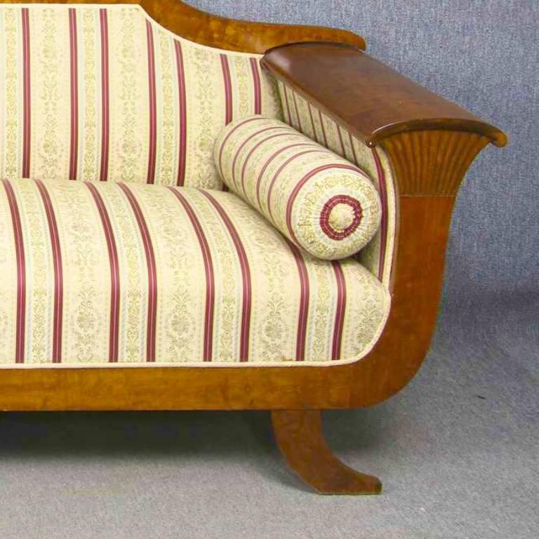 Biedermeier Sofa Settee Couch 3-4 Sitz geschnitzte Arme Art Deco Schwedisch, frühe 1900er Jahre im Zustand „Gut“ im Angebot in LONDON, GB