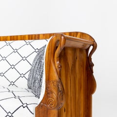 Biedermeier Sofa with carved Swan Décor, veneered in Walnut, Germany, circa 1830