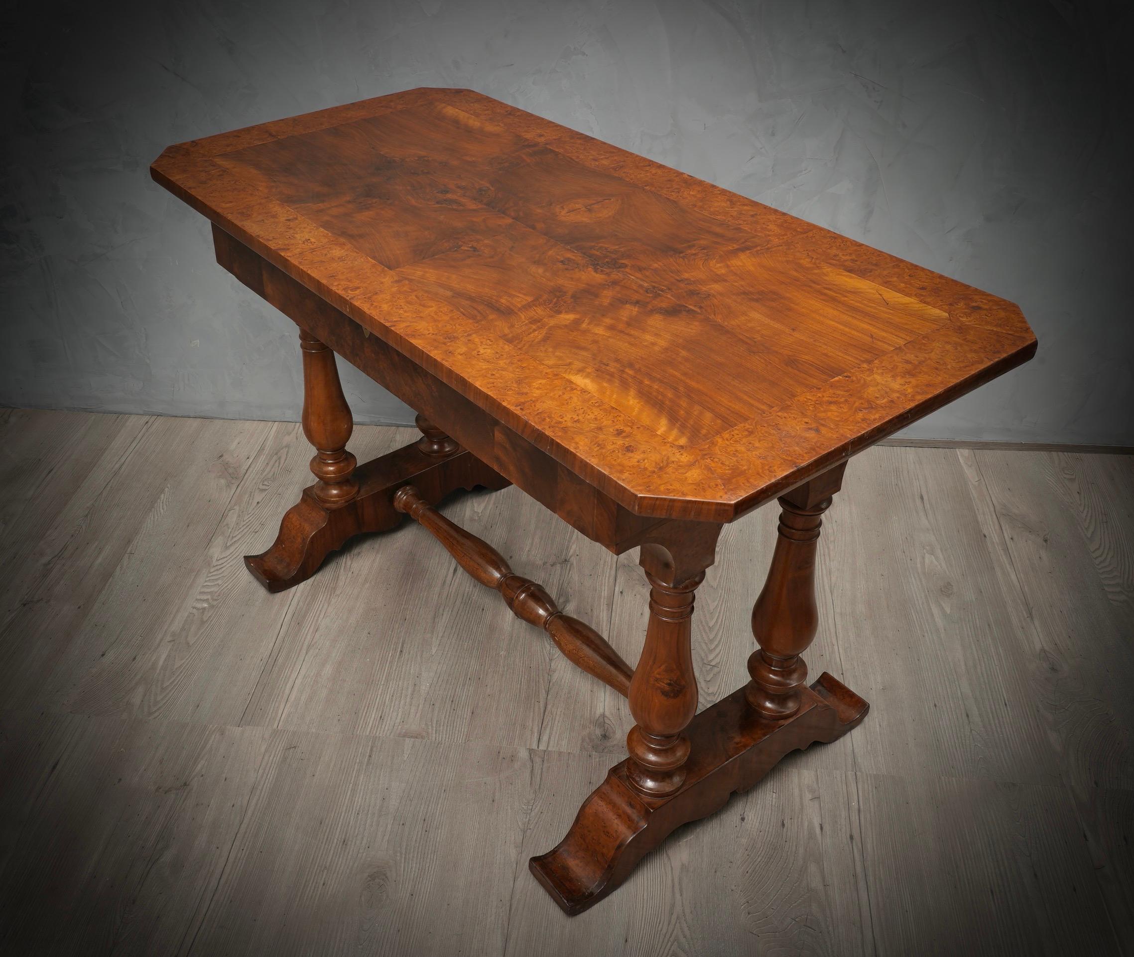 Mid-19th Century Biedermeier Square Walnut Wood Austrian Writing Table Desk, 1830 For Sale