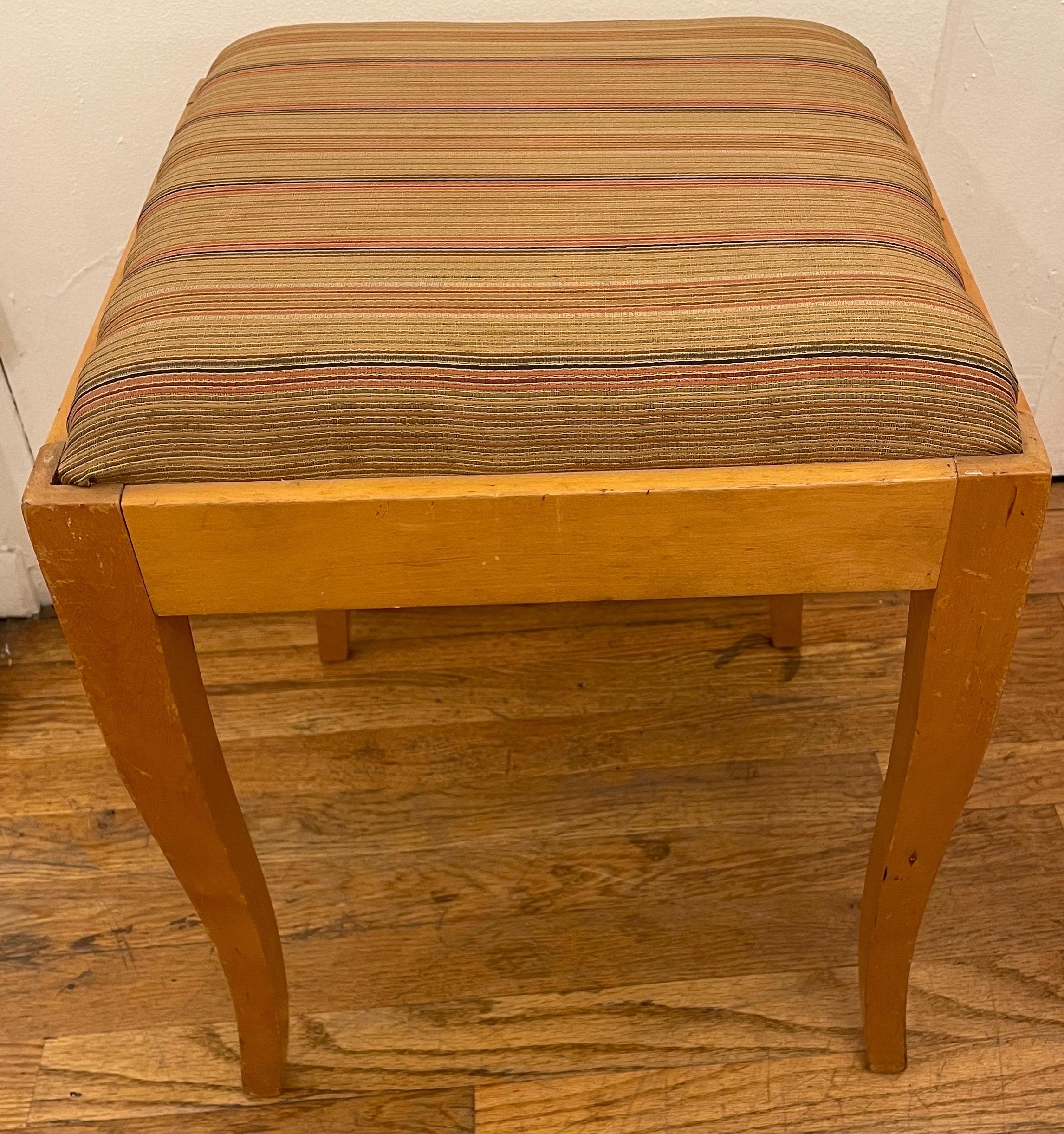 This freshly reupholstered stool is adorned with golden silk/wool in traditional Biedermeier style.