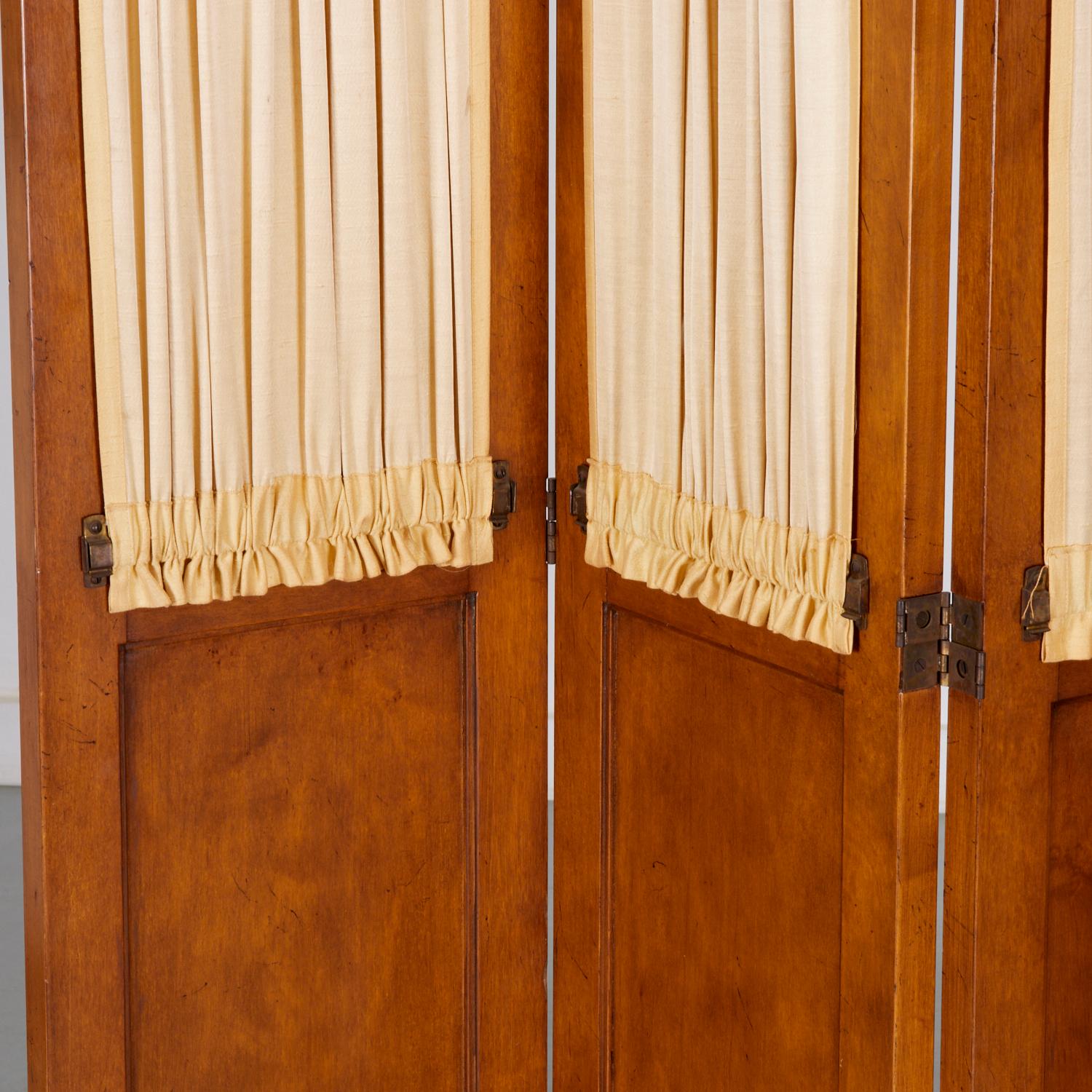 5-teiliger Parcel-Raumteiler aus ebonisiertem Mahagoni im Biedermeier-Stil mit Seidenvorhängen (Ende des 20. Jahrhunderts) im Angebot