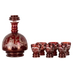 Ensemble de bouteilles et de verres en cristal de Bohême, style Biedermeier, 20e siècle