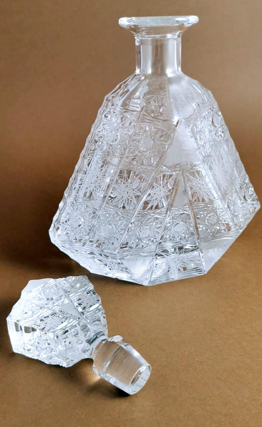 Likörflasche aus Kristall im Biedermeier-Stil mit böhmischem Schliff und Grund im Angebot 1