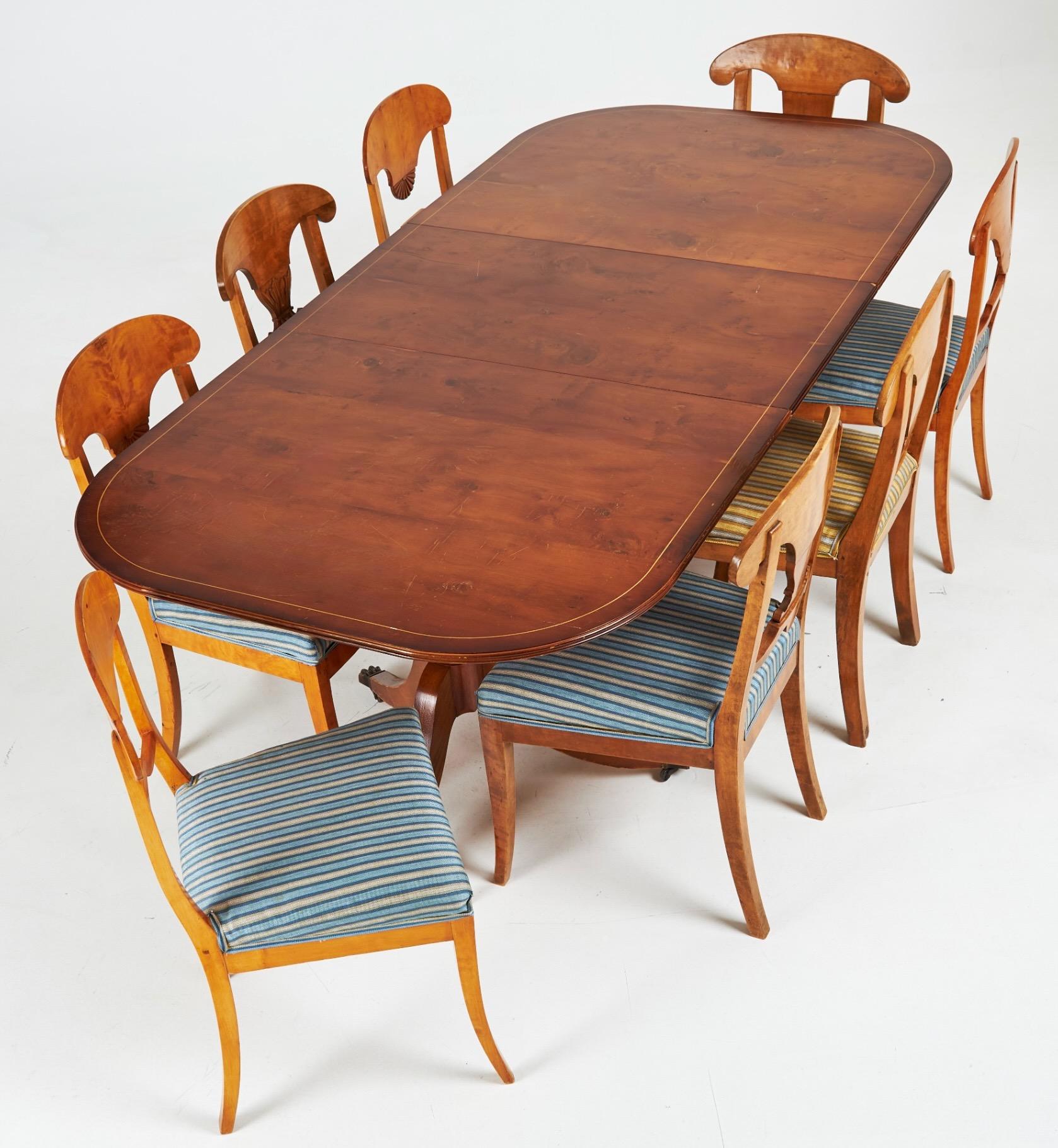 Ausziehbarer Esstisch im Biedermeier-Stil aus der Mitte des 20. Jahrhunderts, schwedische Sitze 8 210 cm (Schwedisch) im Angebot