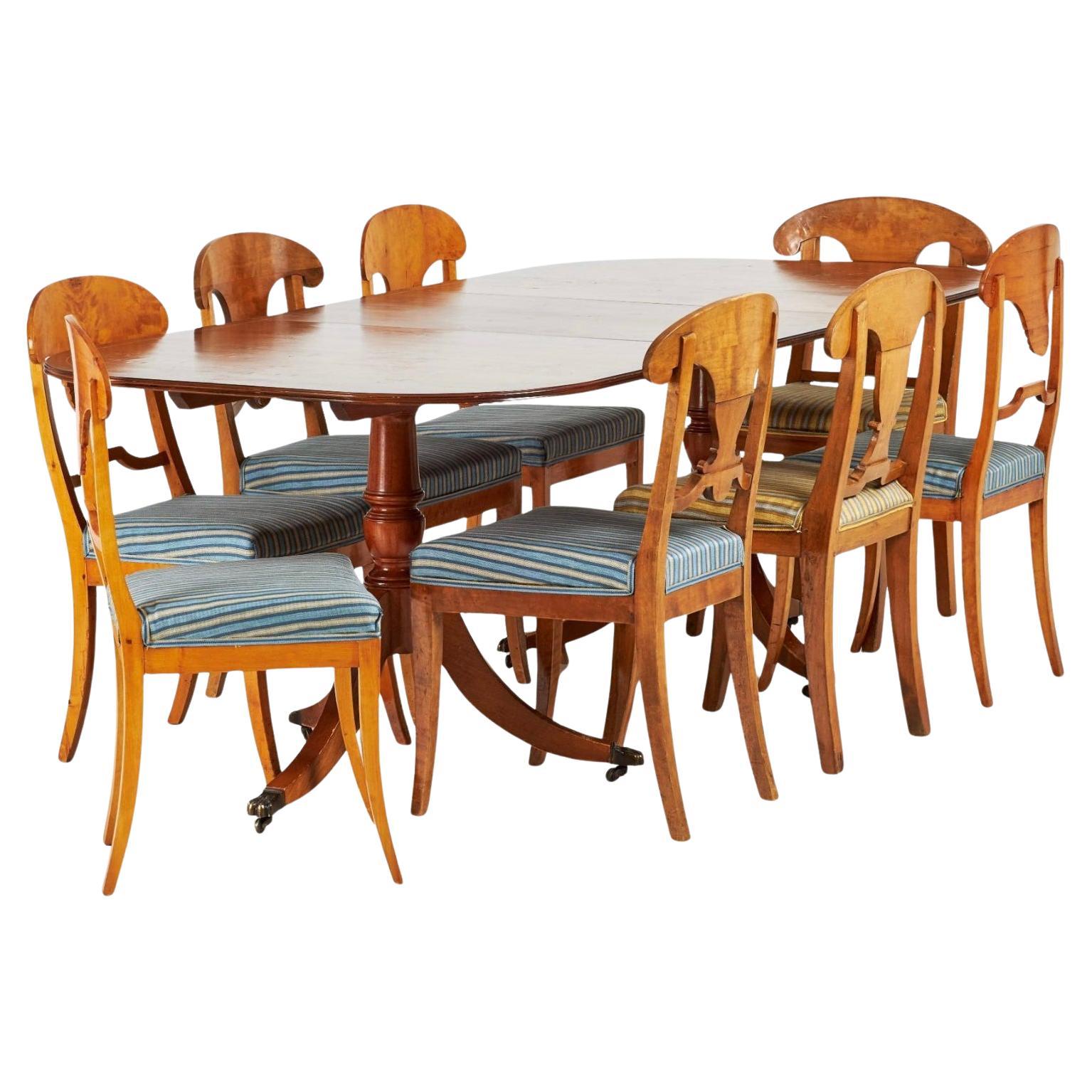 Biedermeier Style Extendable Dining Table mid 20th Century Swedish seats 8 210cm For Sale