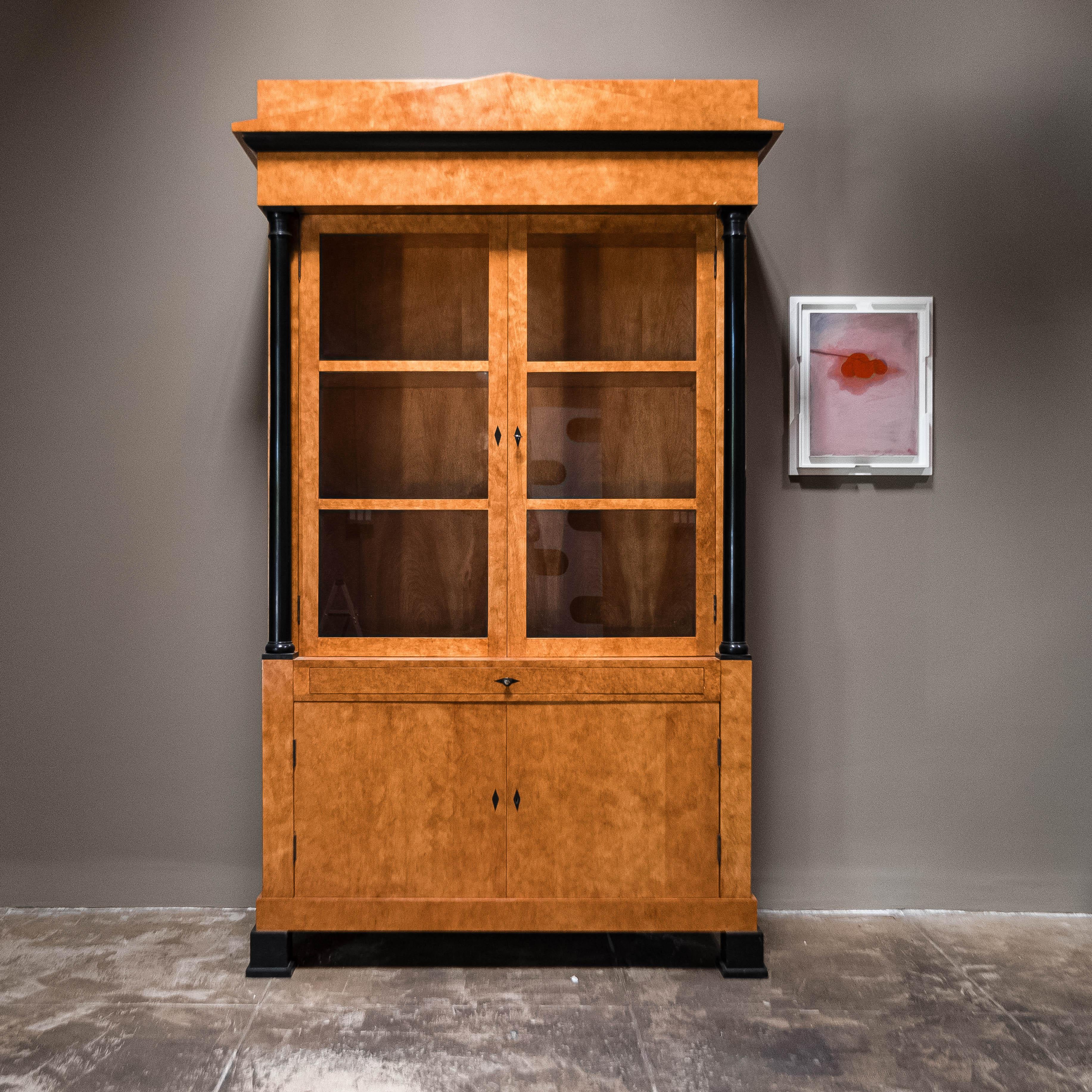 Smaltato Vetrina in legno di frutta in stile Biedermeier, inizio XIX secolo in vendita