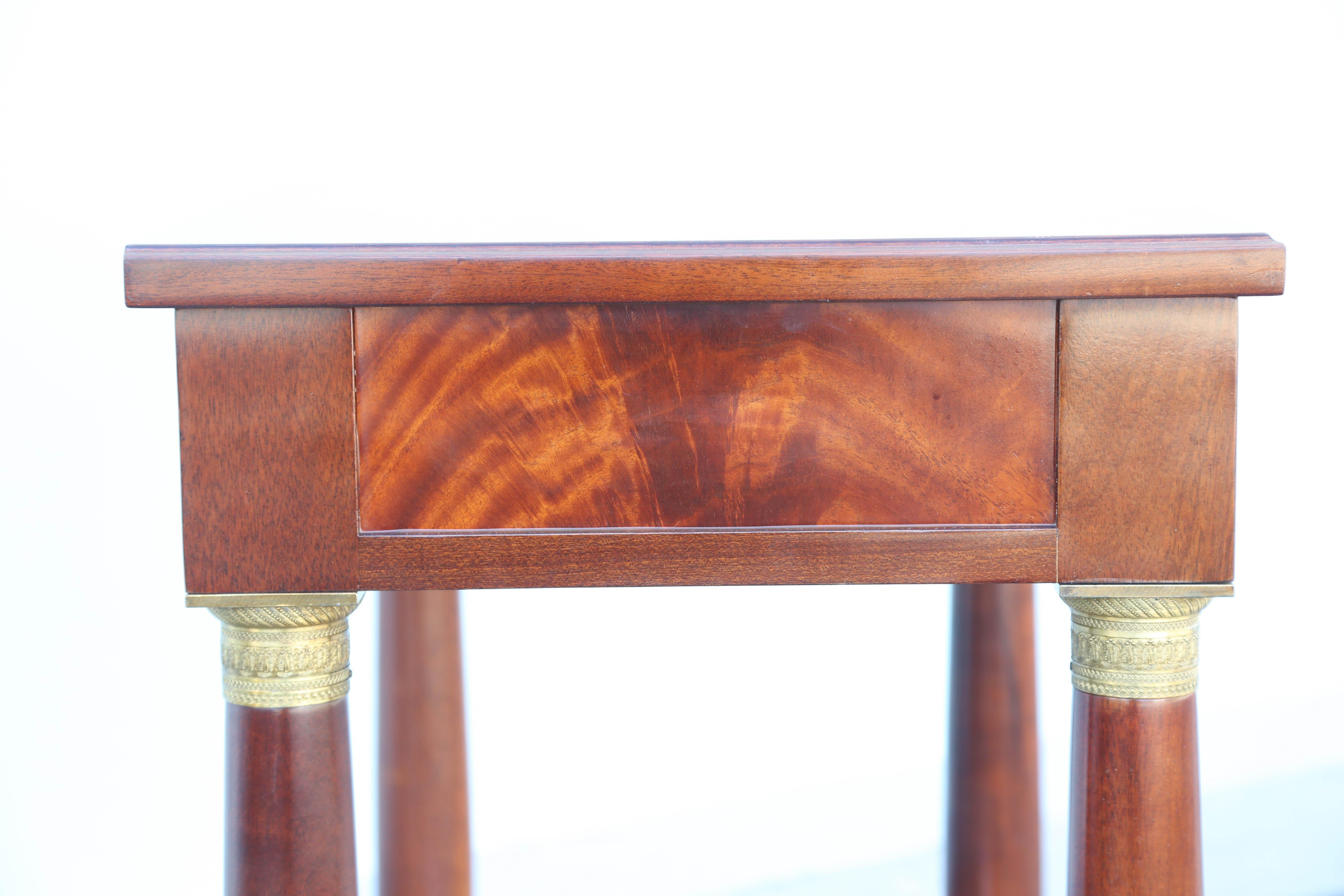 Biedermeier Style Side Table In Good Condition For Sale In West Palm Beach, FL