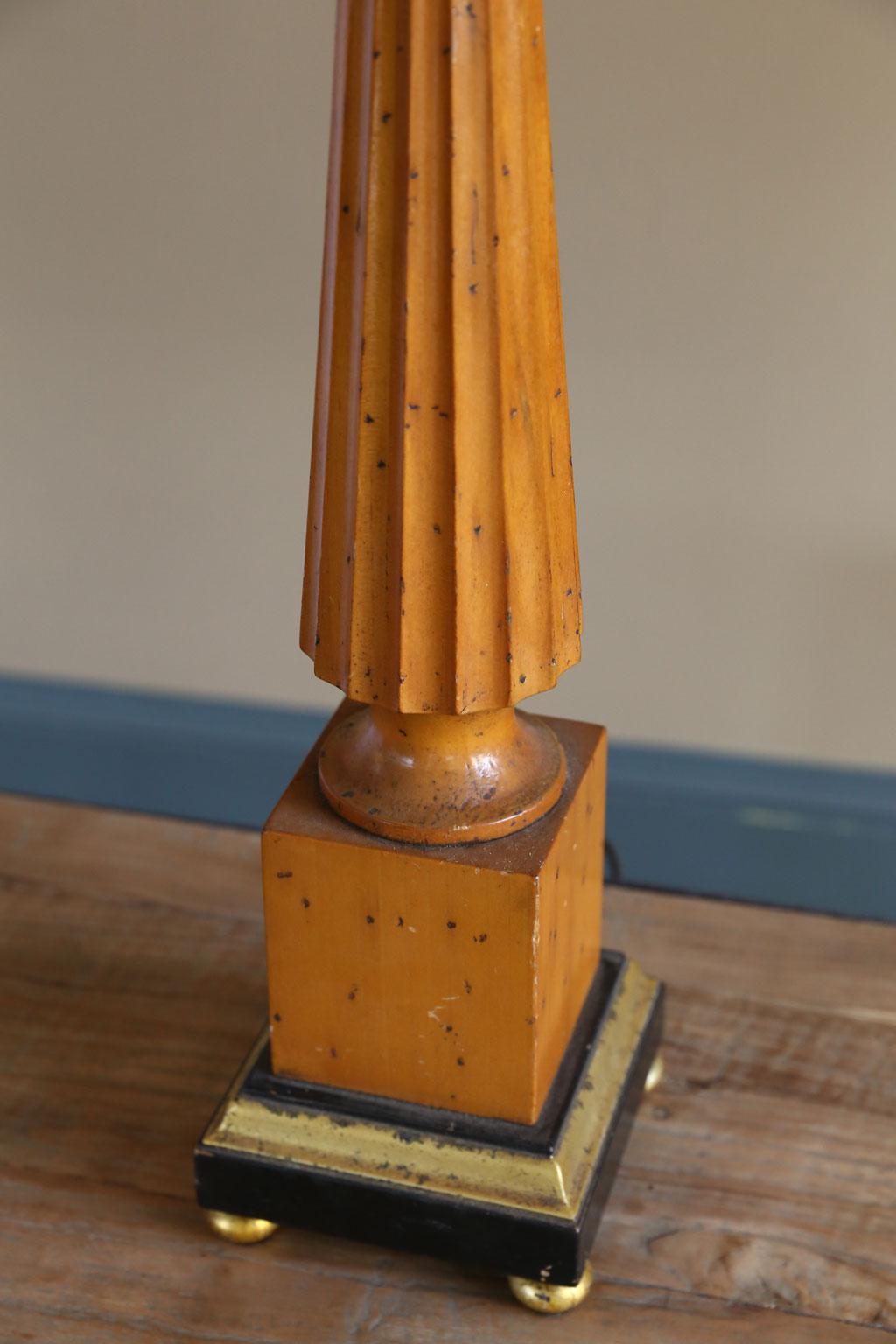 Biedermeier Style Table Lamp of Carved and Gilt Fruitwood In Good Condition For Sale In Houston, TX
