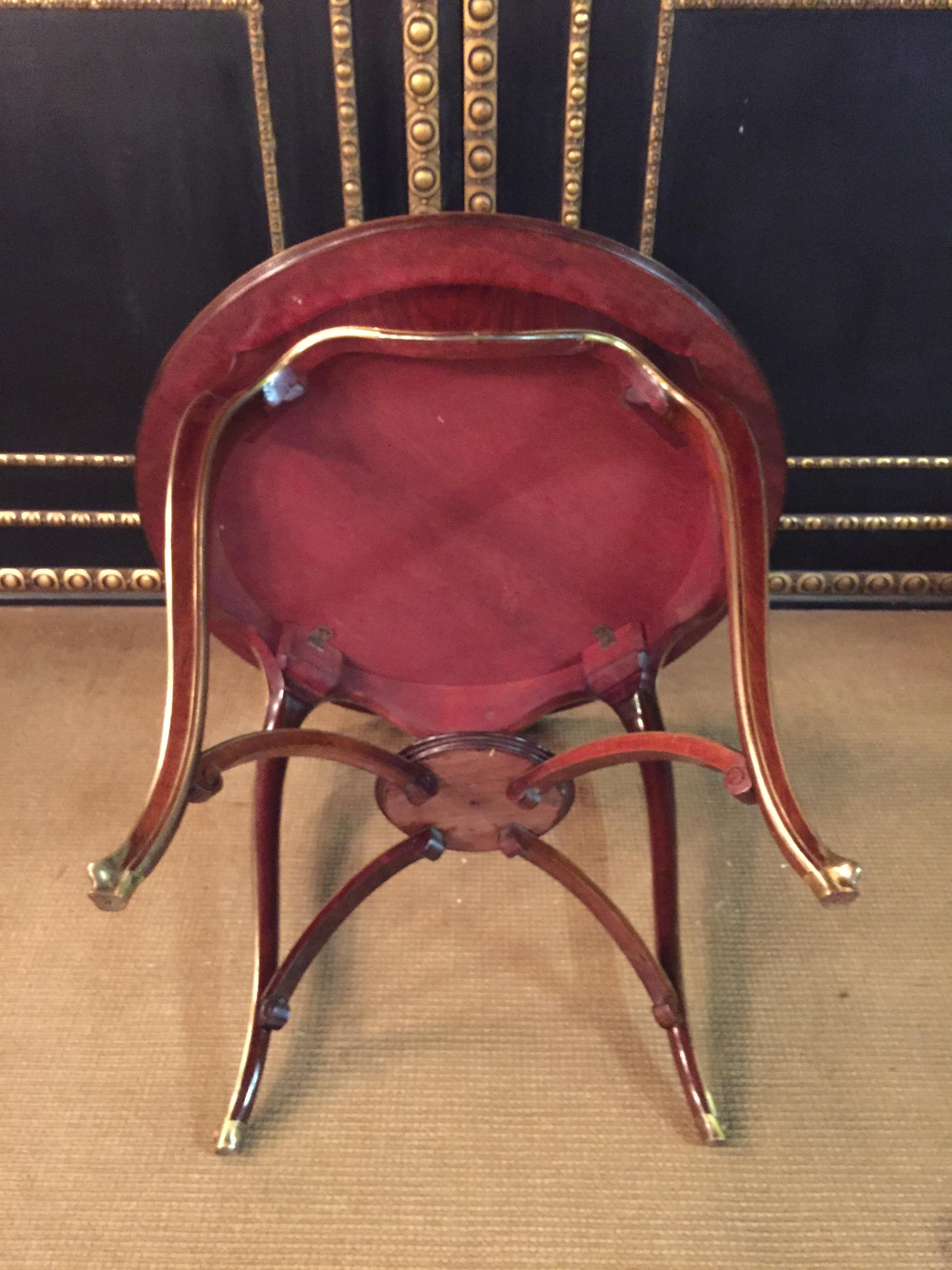 Table Biedermeier en acajou incrusté de nacre, 1870 en vente 10