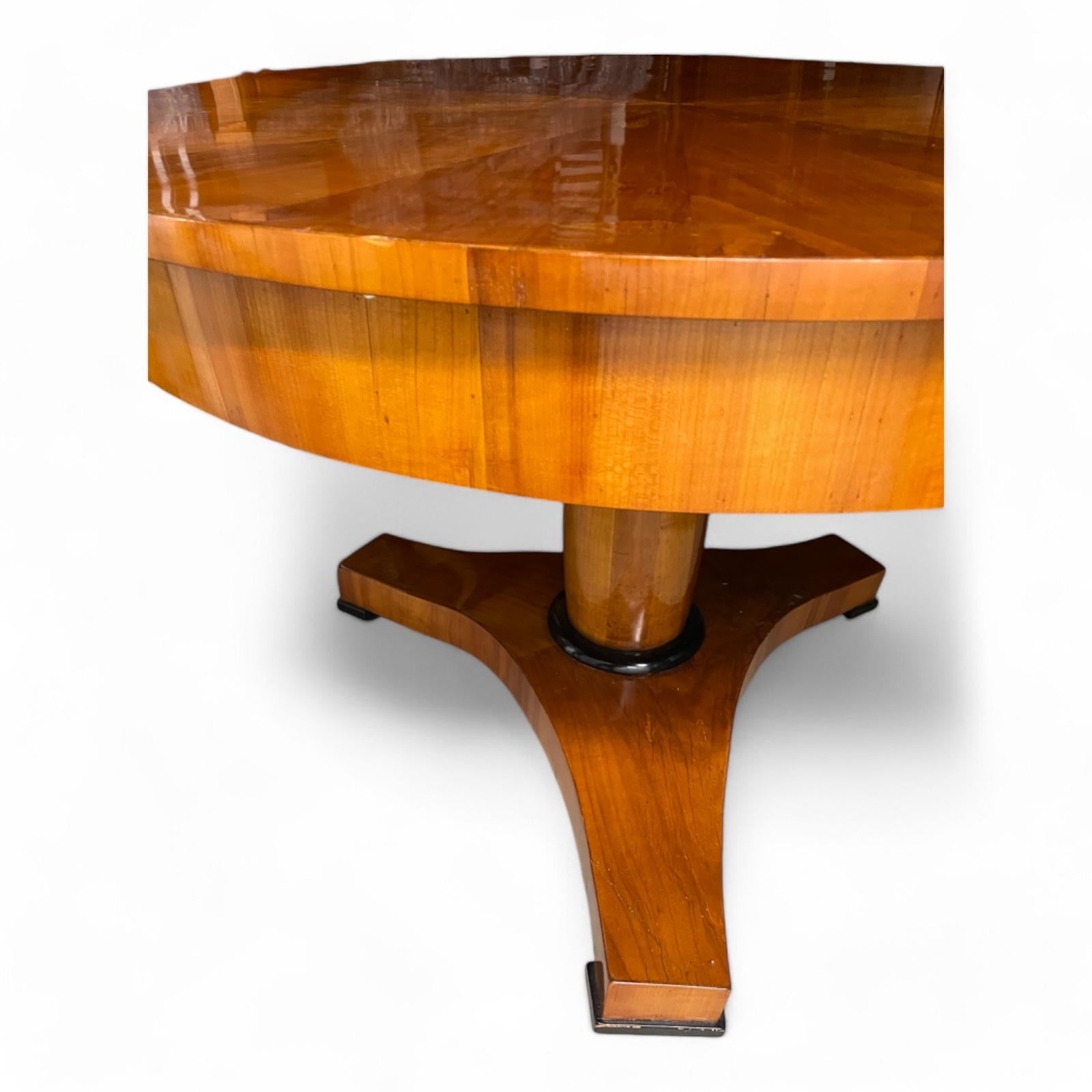 Inizio XIX secolo Tavolo Biedermeier, Germania meridionale, 1820-30 in vendita