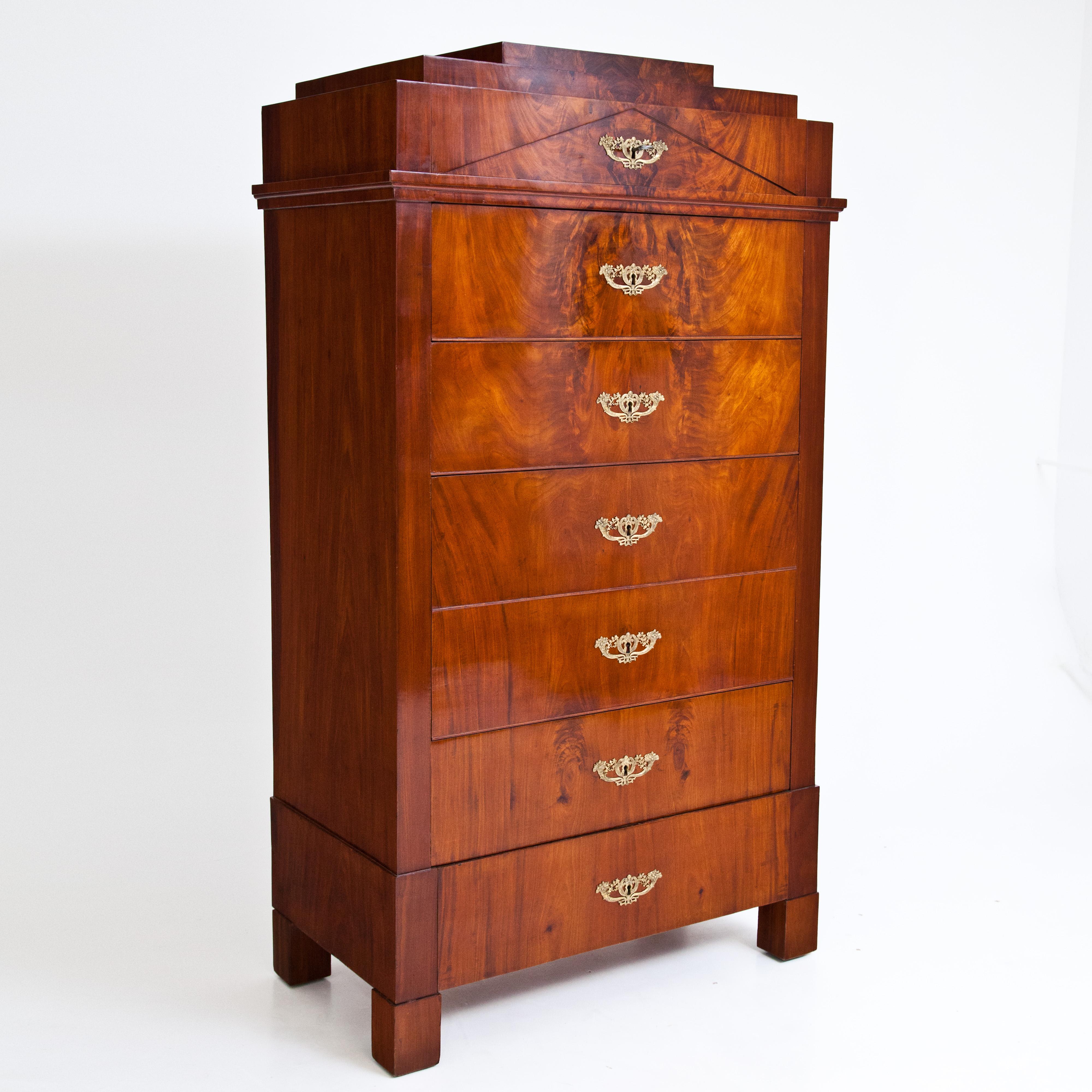Biedermeier Tall Chest of Drawers, circa 1820 In Good Condition In Greding, DE