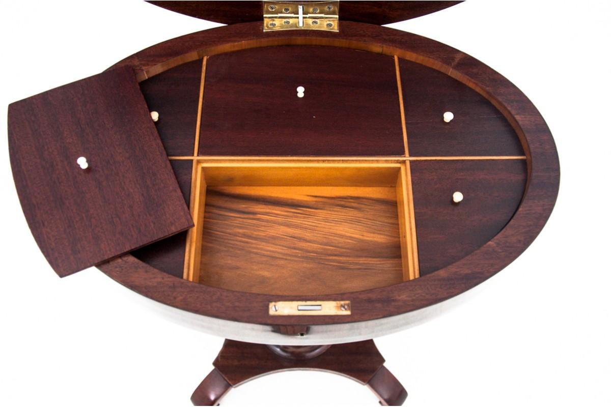 Biedermeier Thread Table, Northern Europe, Around 1880, After Renovation For Sale 2