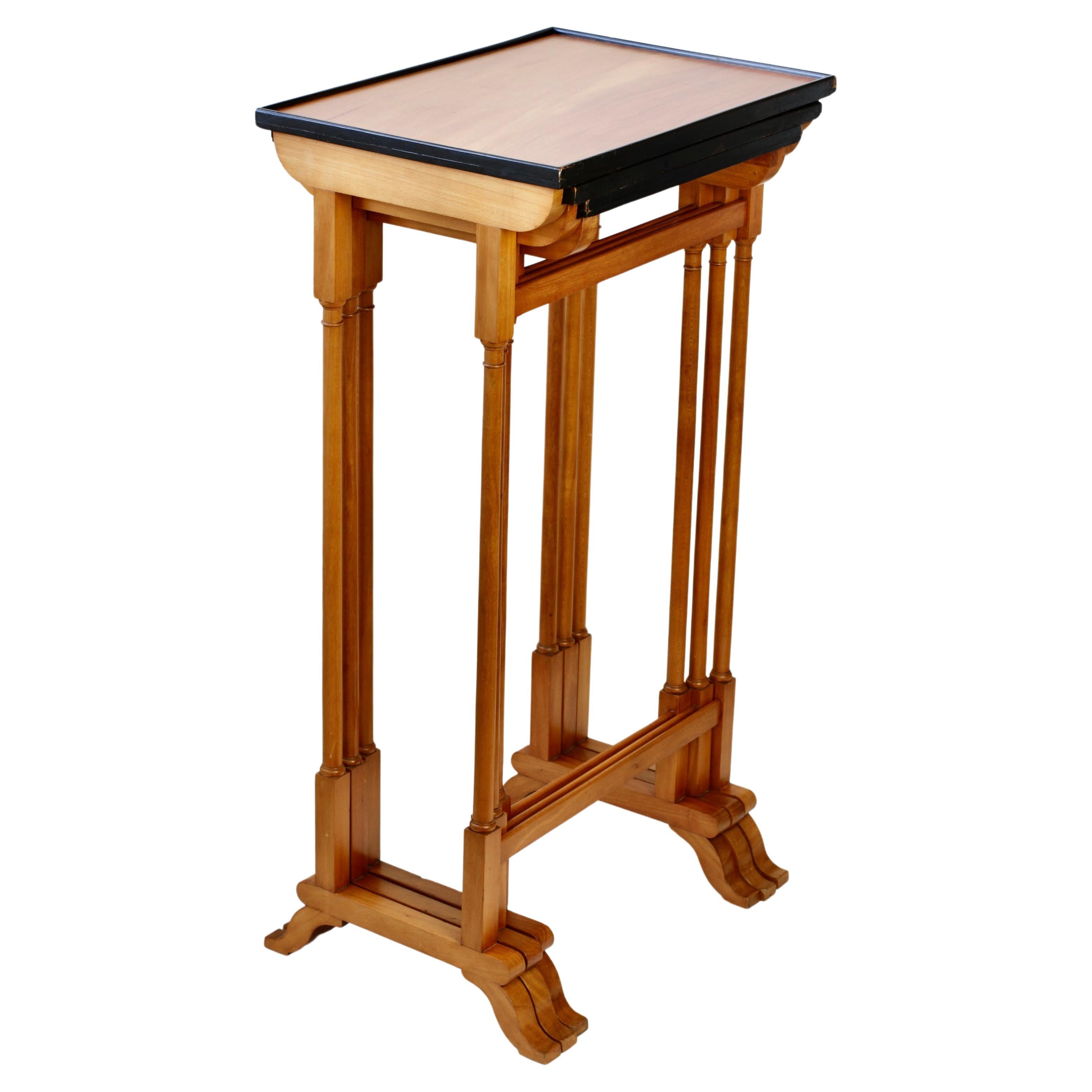 20th Century Biedermeier Trio of Wooden Nesting Pedestal Tables circa 1910 For Sale