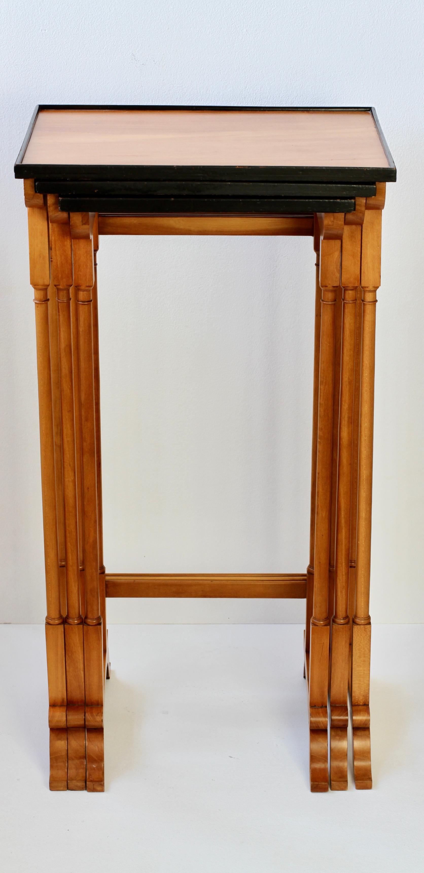 Biedermeier Trio of Wooden Nesting Pedestal Tables circa 1910 For Sale 1