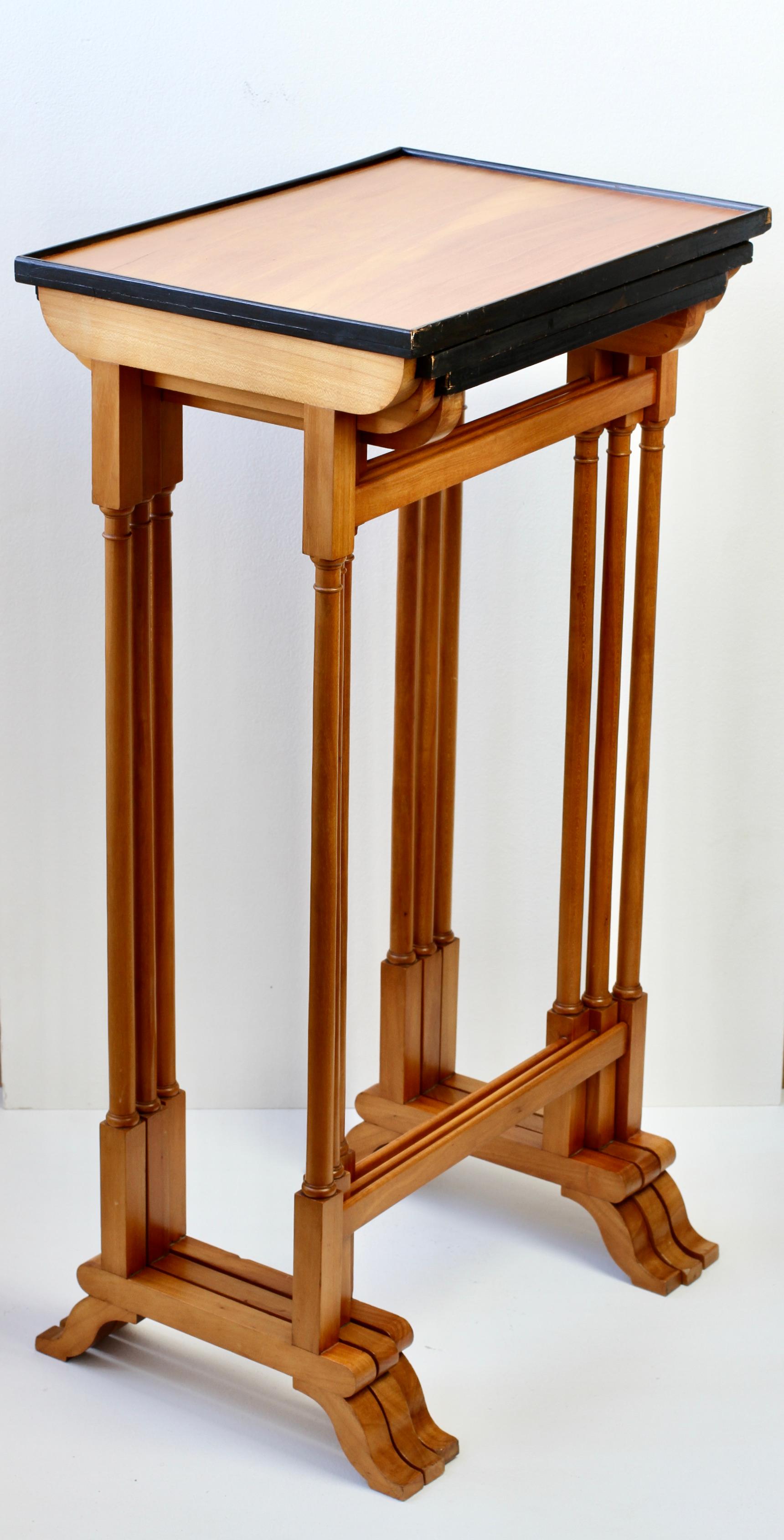 Biedermeier Trio of Wooden Nesting Pedestal Tables circa 1910 For Sale 3