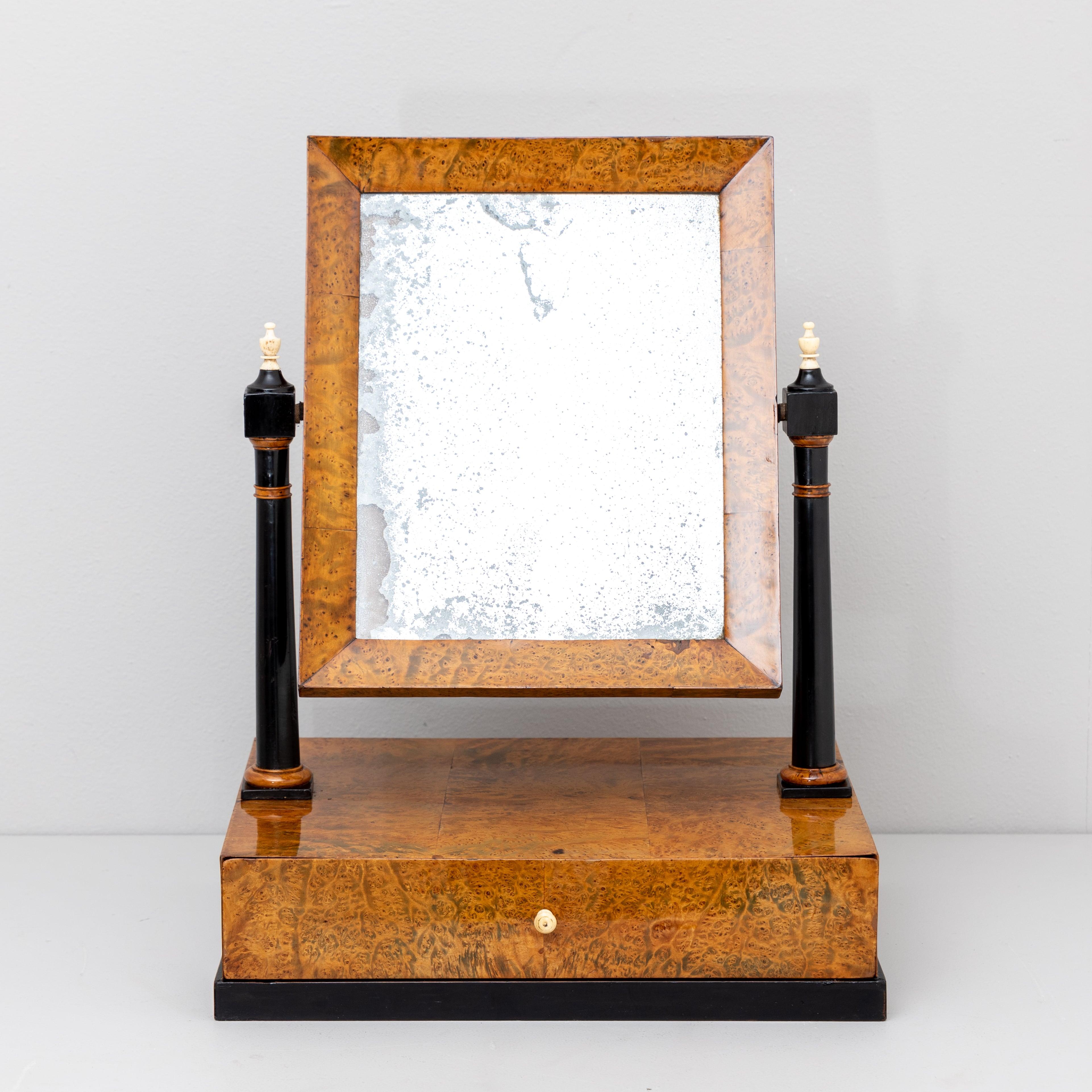 Miroir de courtoisie Biedermeier, 19e siècle Bon état - En vente à Greding, DE