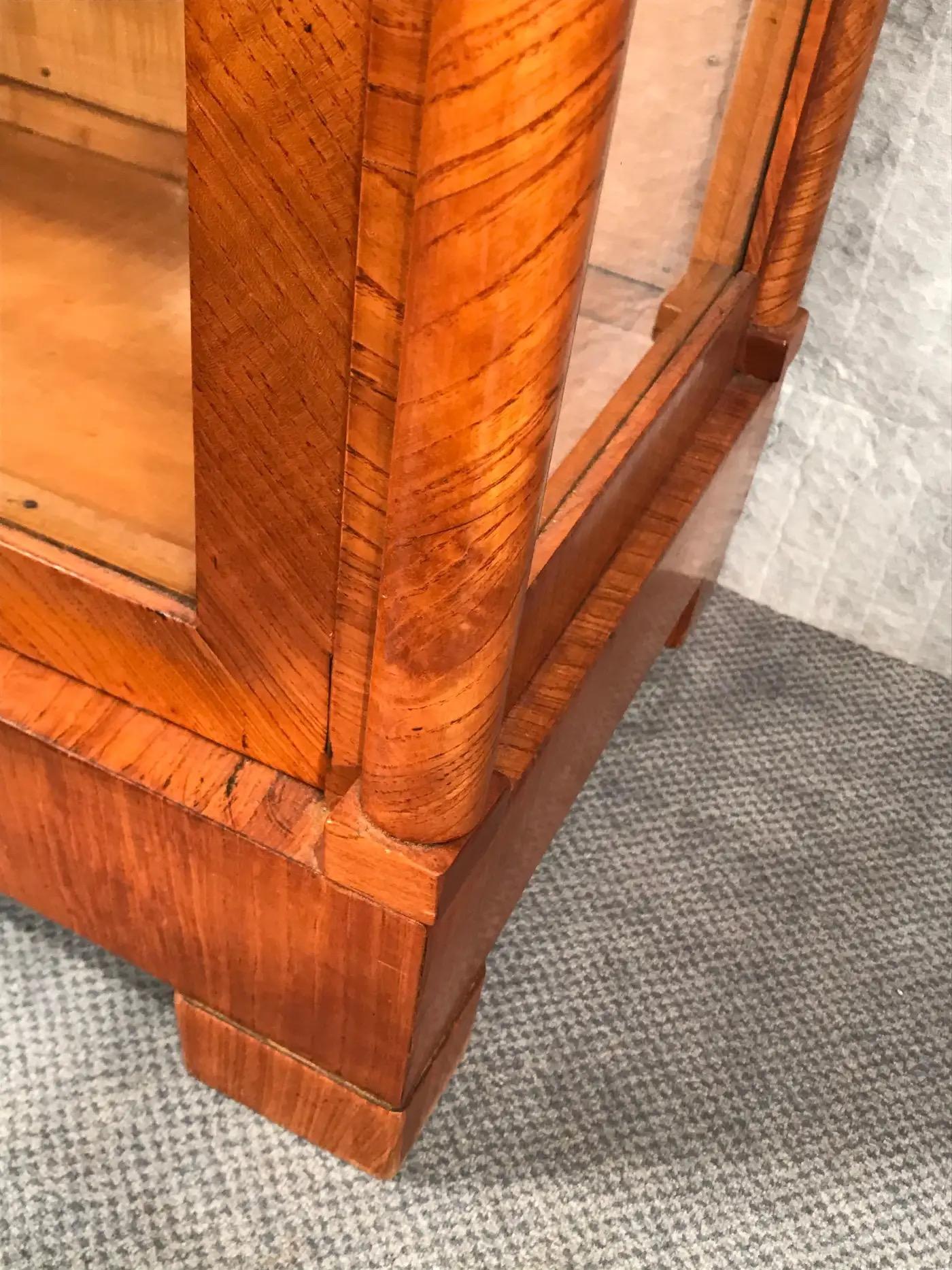 Allemand Vitrine Biedermeier d'Autriche, 1820 en vente
