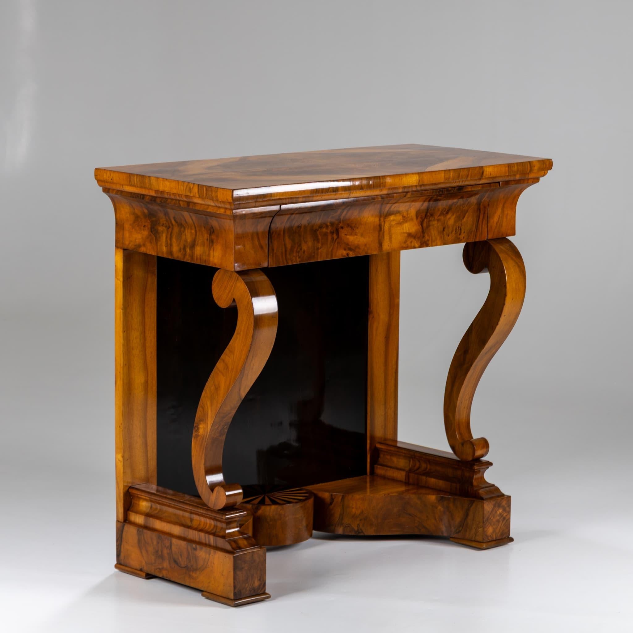 Biedermeier Wandkonsole, um 1830 im Angebot 1