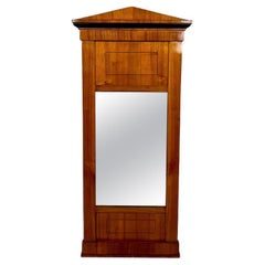Miroir mural Biedermeier, placage en cerisier et laiton, Allemagne du Sud, vers 1830