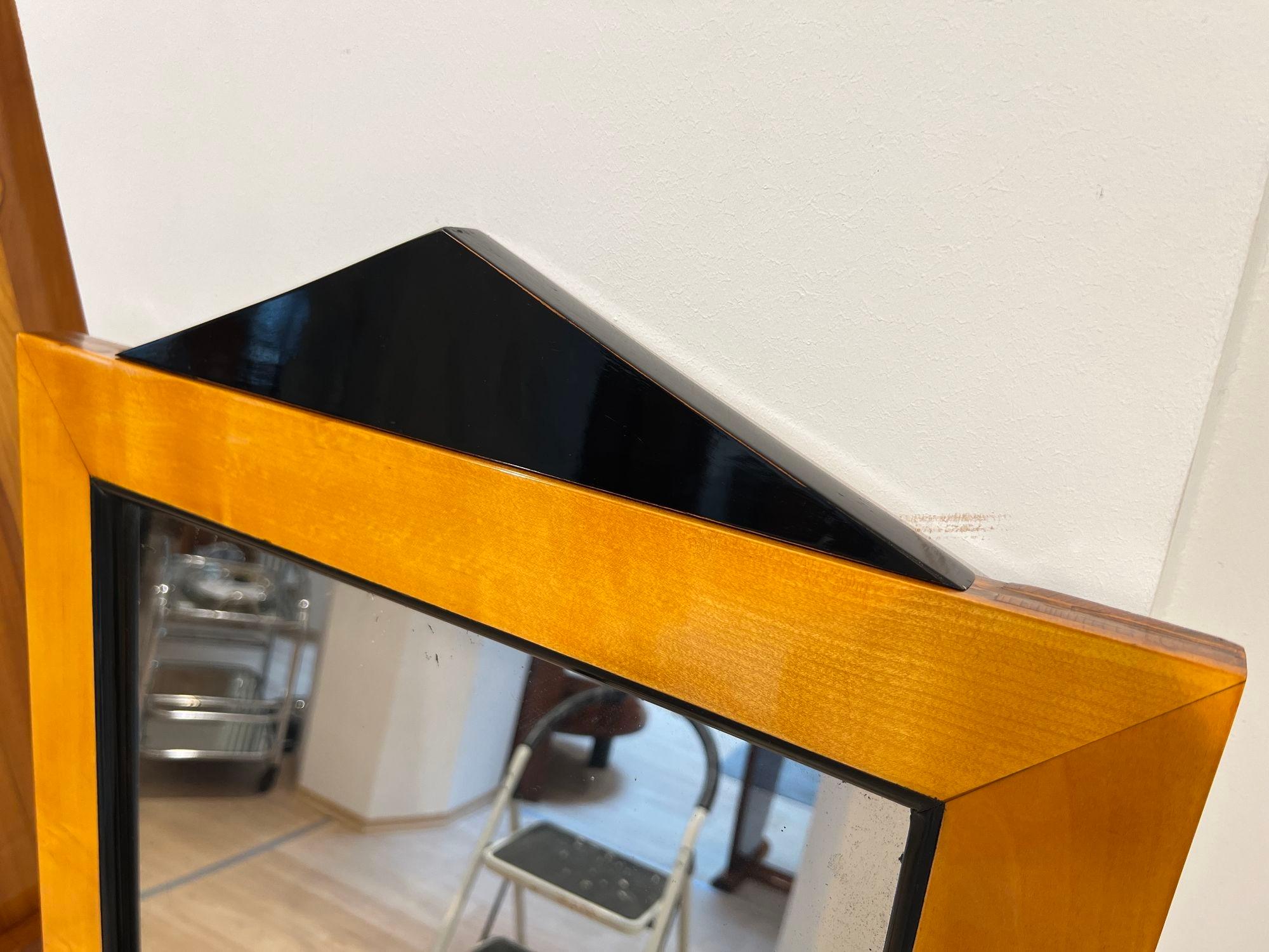 Biedermeier Wall Mirror, Maple, Ebonized, Southern Germany circa 1820 For Sale 3