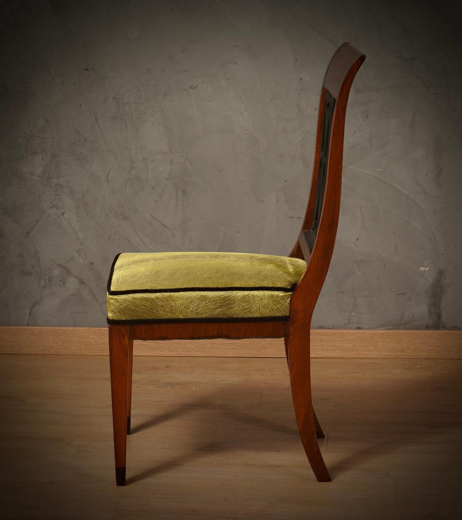 In The Style Biedermeier Walnut Brass and Velvet Dinning Room Chairs, 1940 In Good Condition In Rome, IT