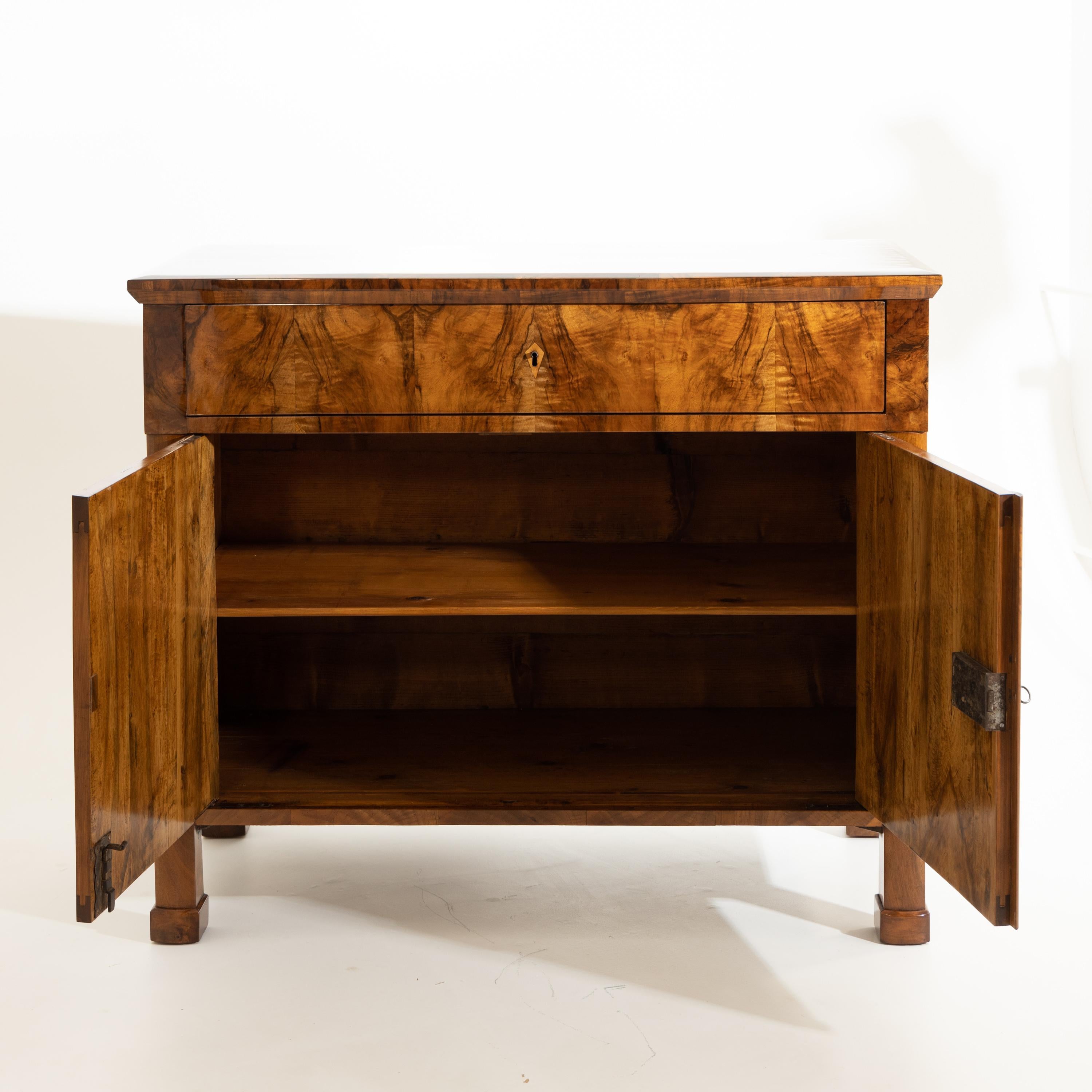 Biedermeier Walnut Cabinet, German, circa 1820 2