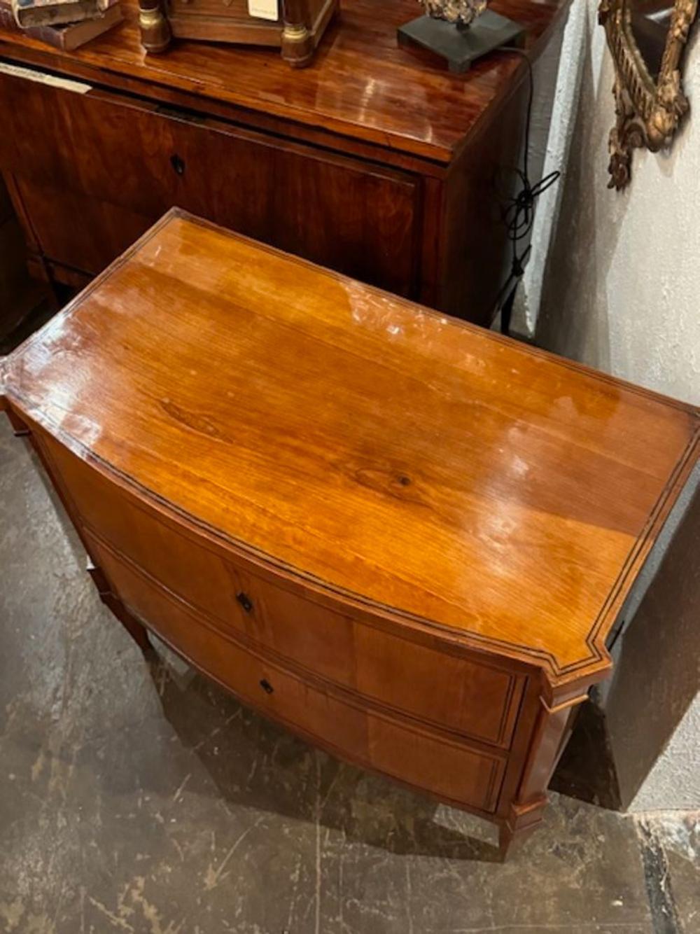 Noce Cassapanca Biedermeier in noce in vendita