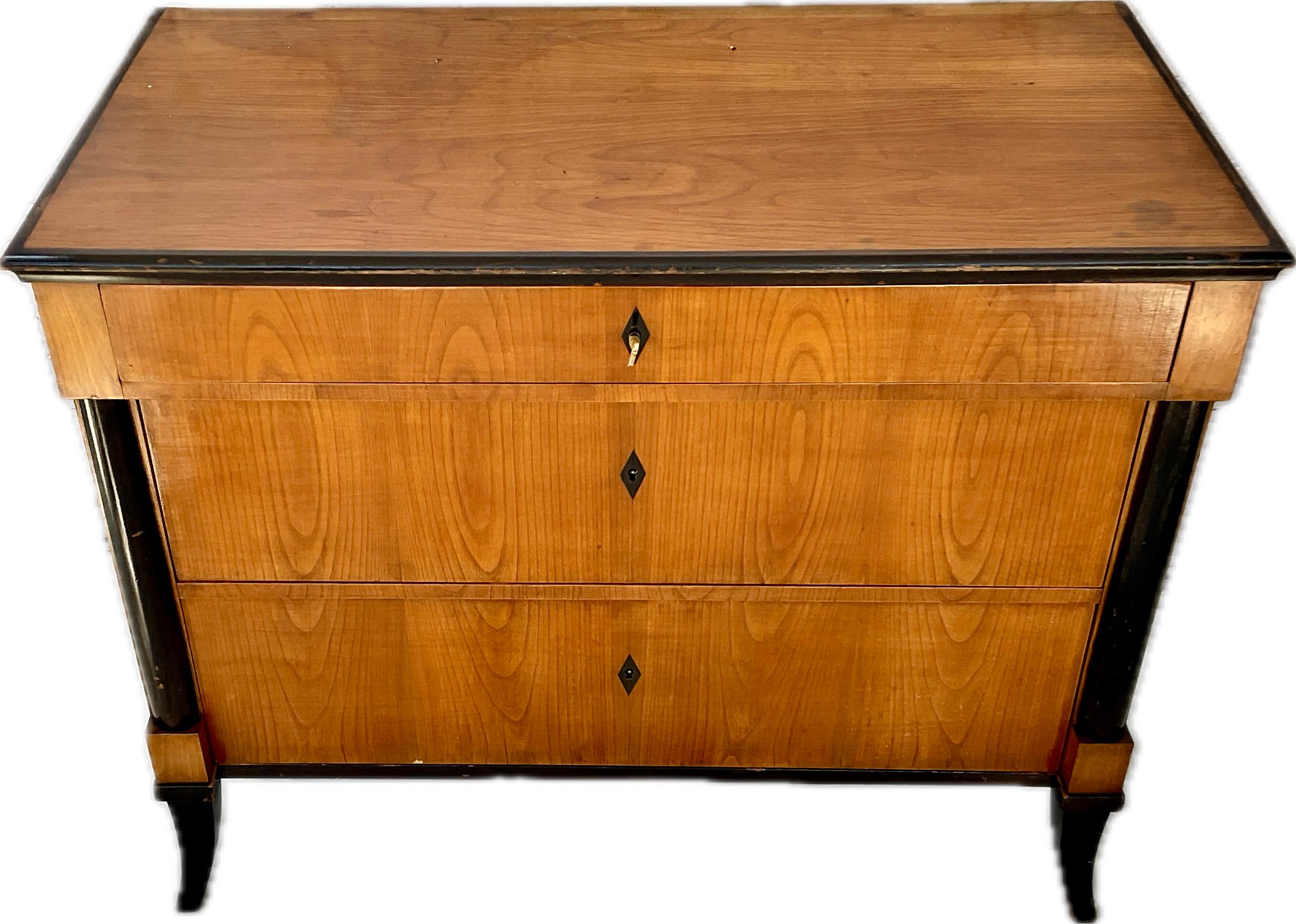 Biedermeier Walnut Chest of Drawers In Good Condition In Bradenton, FL