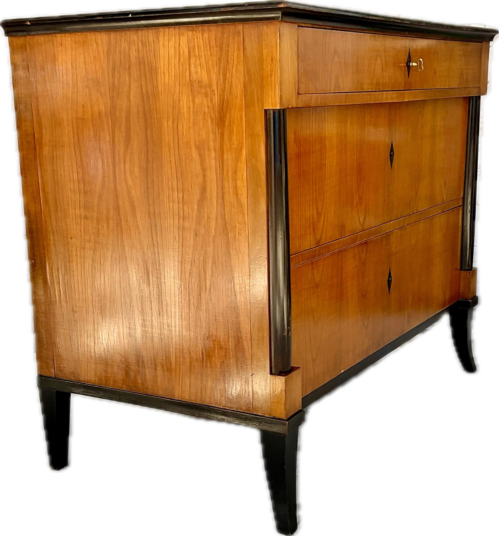 Biedermeier Walnut Chest of Drawers 1