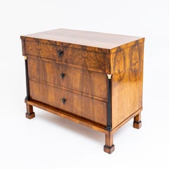Biedermeier Walnut Chest of Drawers, Franconia, circa 1820
