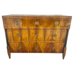 Biedermeier Walnut Chest of Drawers, German Circa 1830