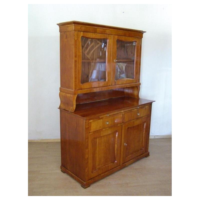 We present a beautiful timeless Biedermeier showcasefrom Vienna, Austria from 1900.
(Biedermeier was a style in the art , literature , music and interior design
which developed in Central Europe, mainly in Germany and Austria, as well as other