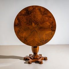 Biedermeier Walnut Tilt-Top Center Table, circa 1830/40