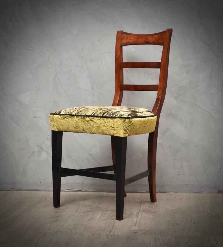 Biedermeier Nussbaumholz und Samt Österreichischer Schreibtischstuhl, 1820 (Bestickt) im Angebot