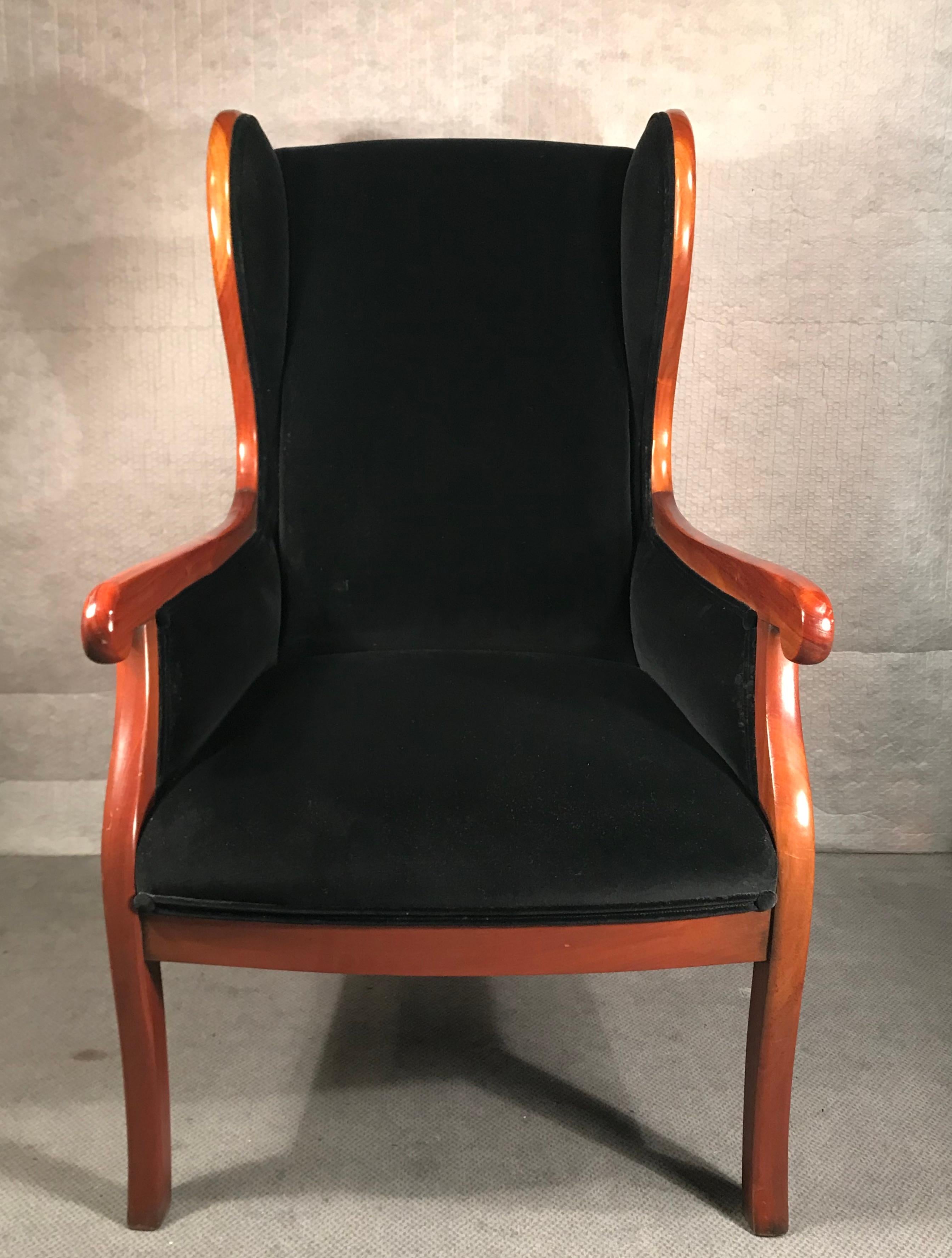 Biedermeier Wingback Armchair, South German, 1840 In Good Condition For Sale In Belmont, MA