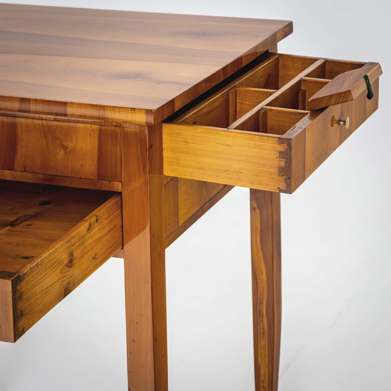 Mesa de trabajo Biedermeier, hacia 1820 en Bueno estado para la venta en Greding, DE