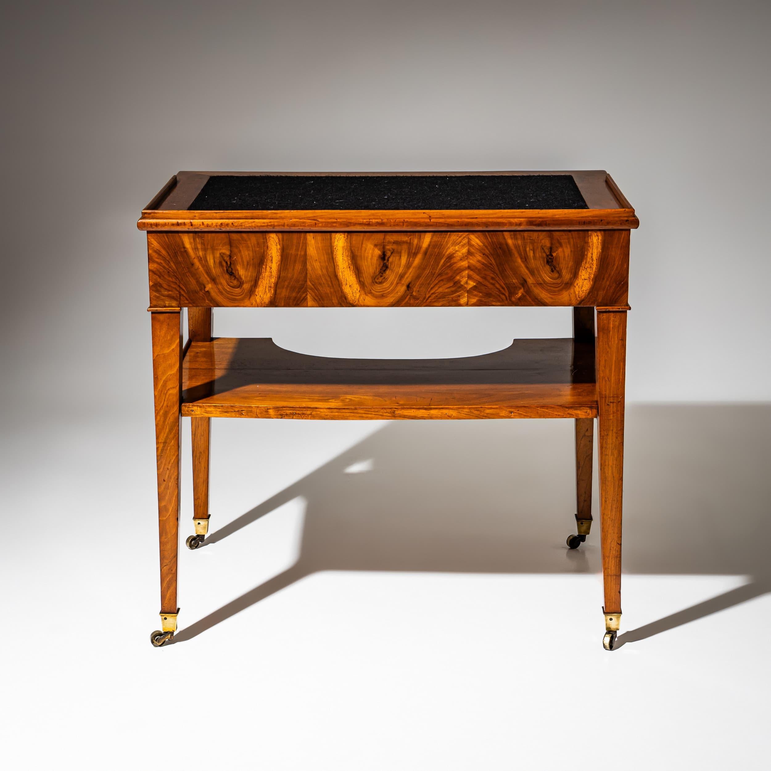 Biedermeier Writing Desk, 19th Century For Sale 5